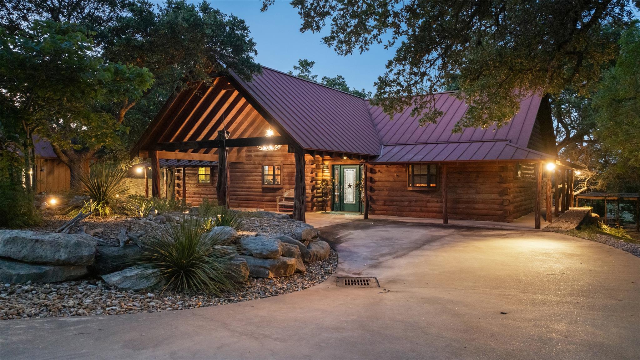 101 Rolling Hills Rd, Blanco, TX 78606