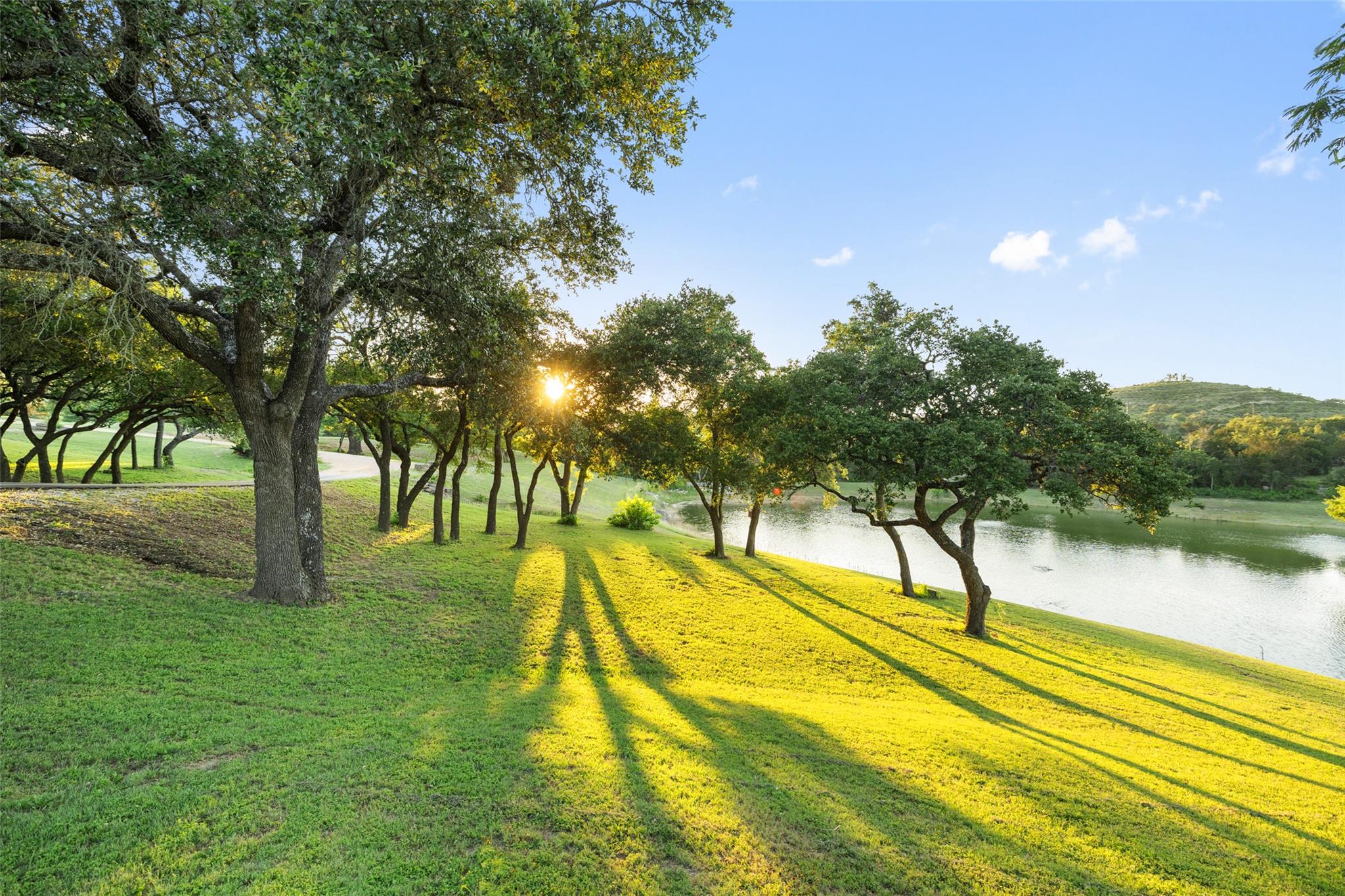 101 Rolling Hills Rd, Blanco, TX 78606