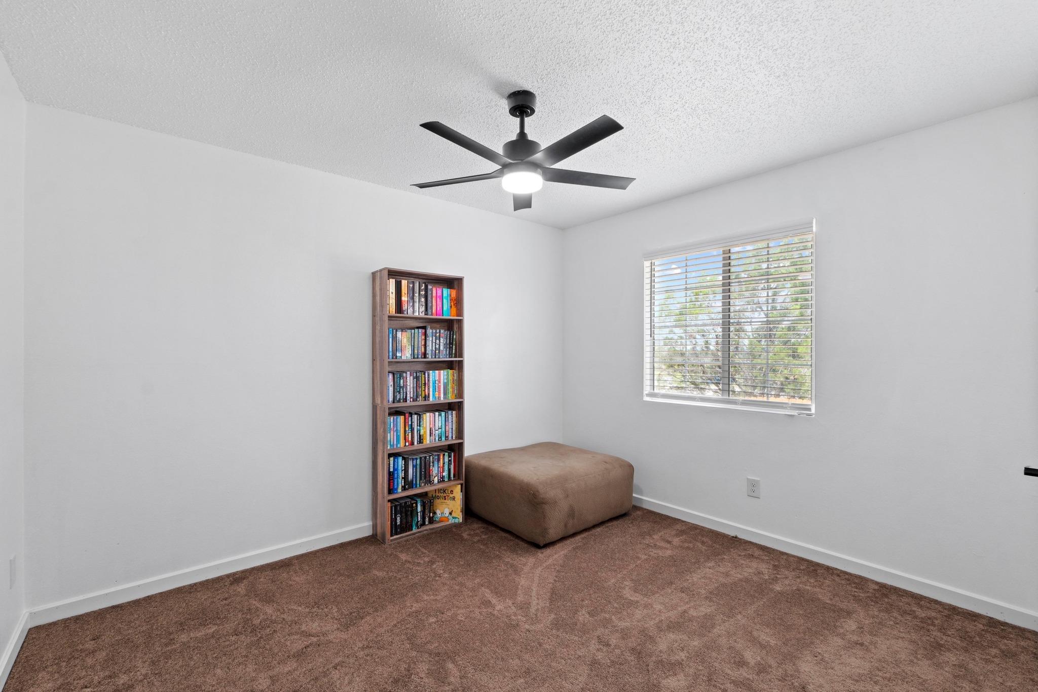 8104 Bronco Ln, Lago Vista, TX 78645