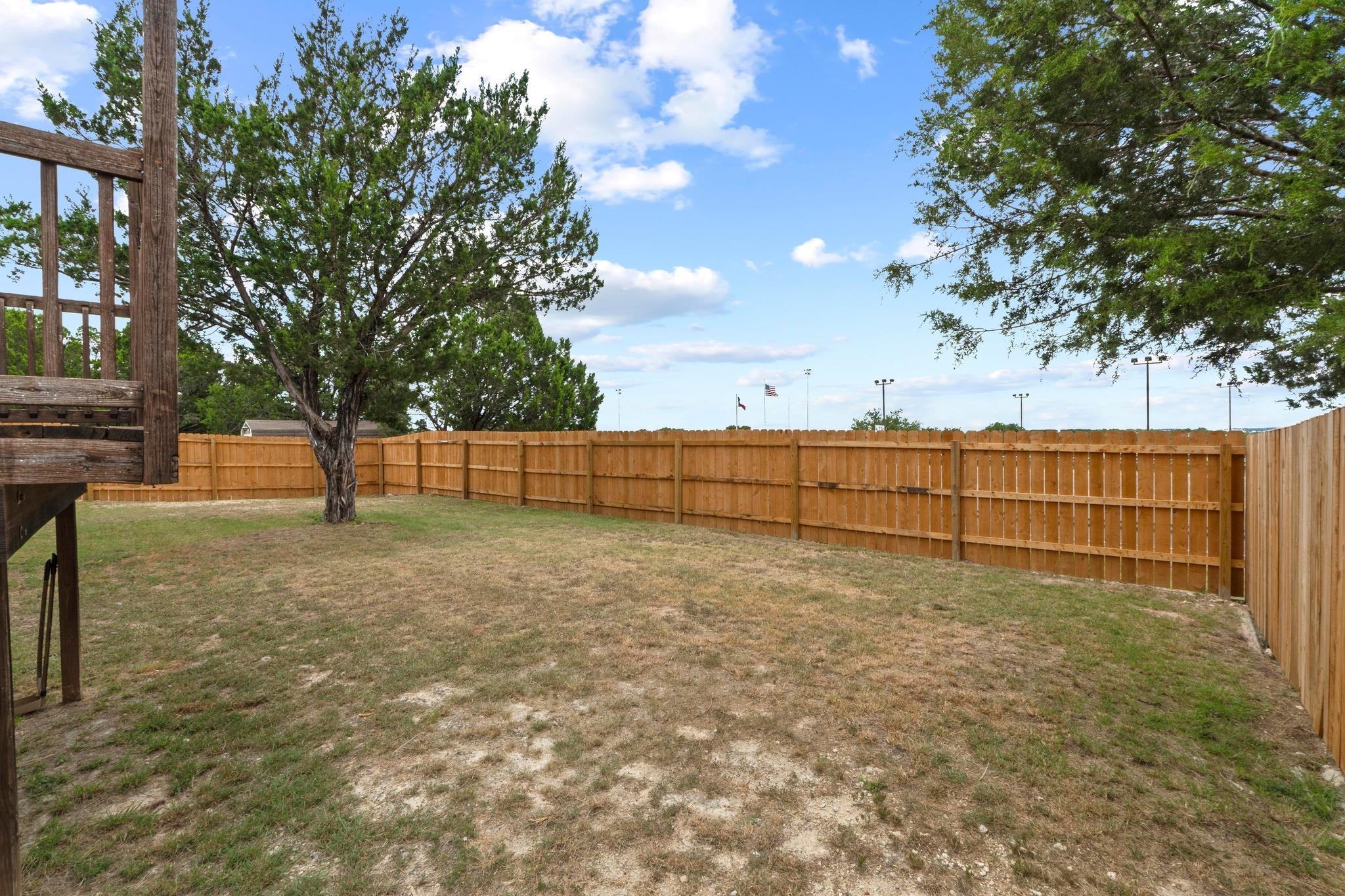 8104 Bronco Ln, Lago Vista, TX 78645