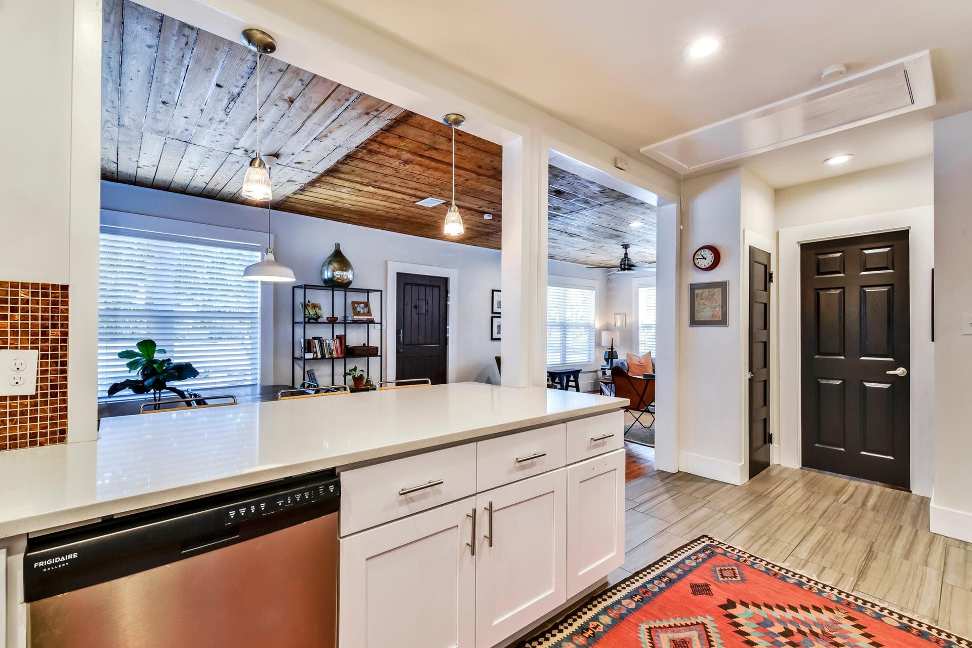 1011 E 14th St, Austin, TX 78702