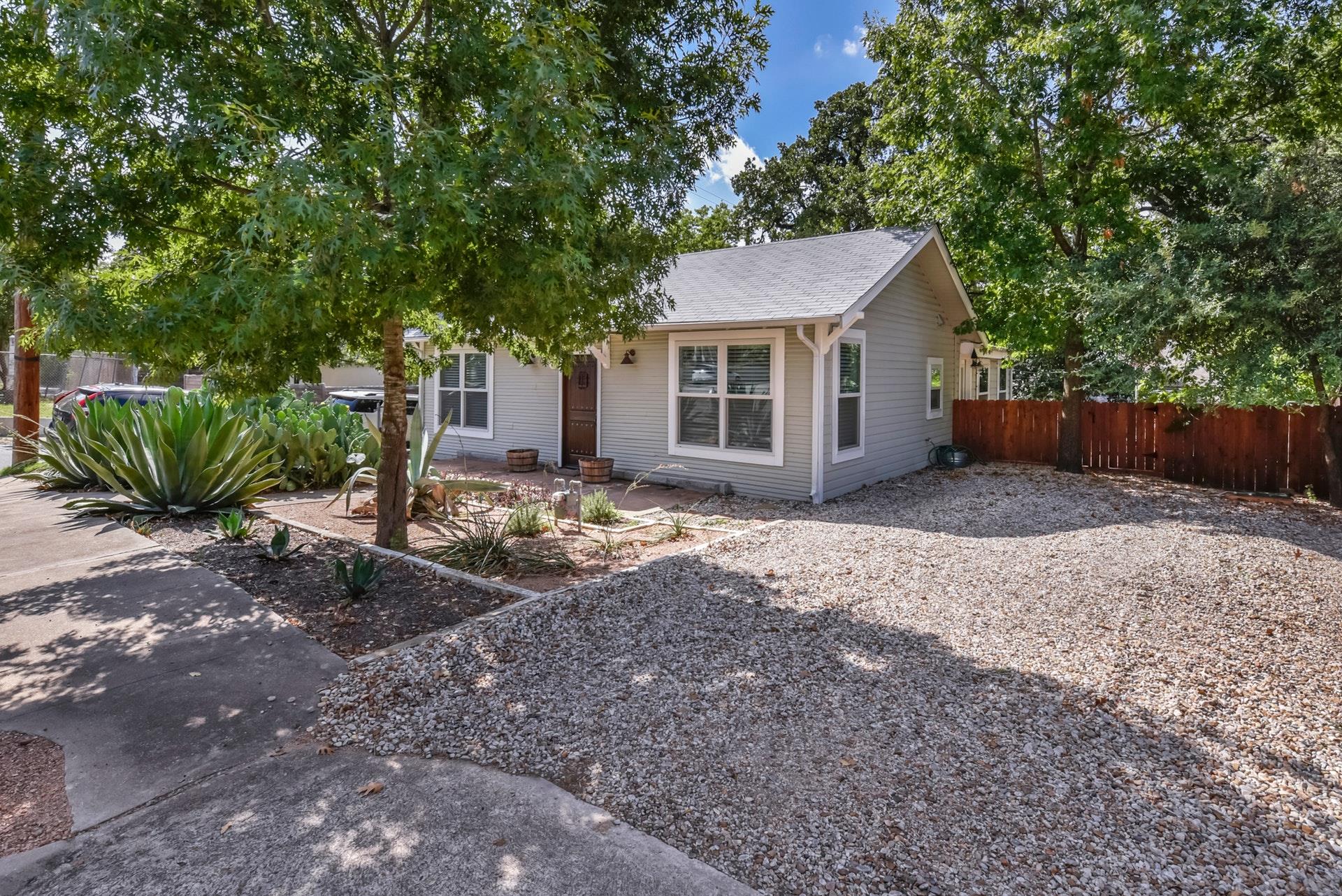 1011 E 14th St, Austin, TX 78702