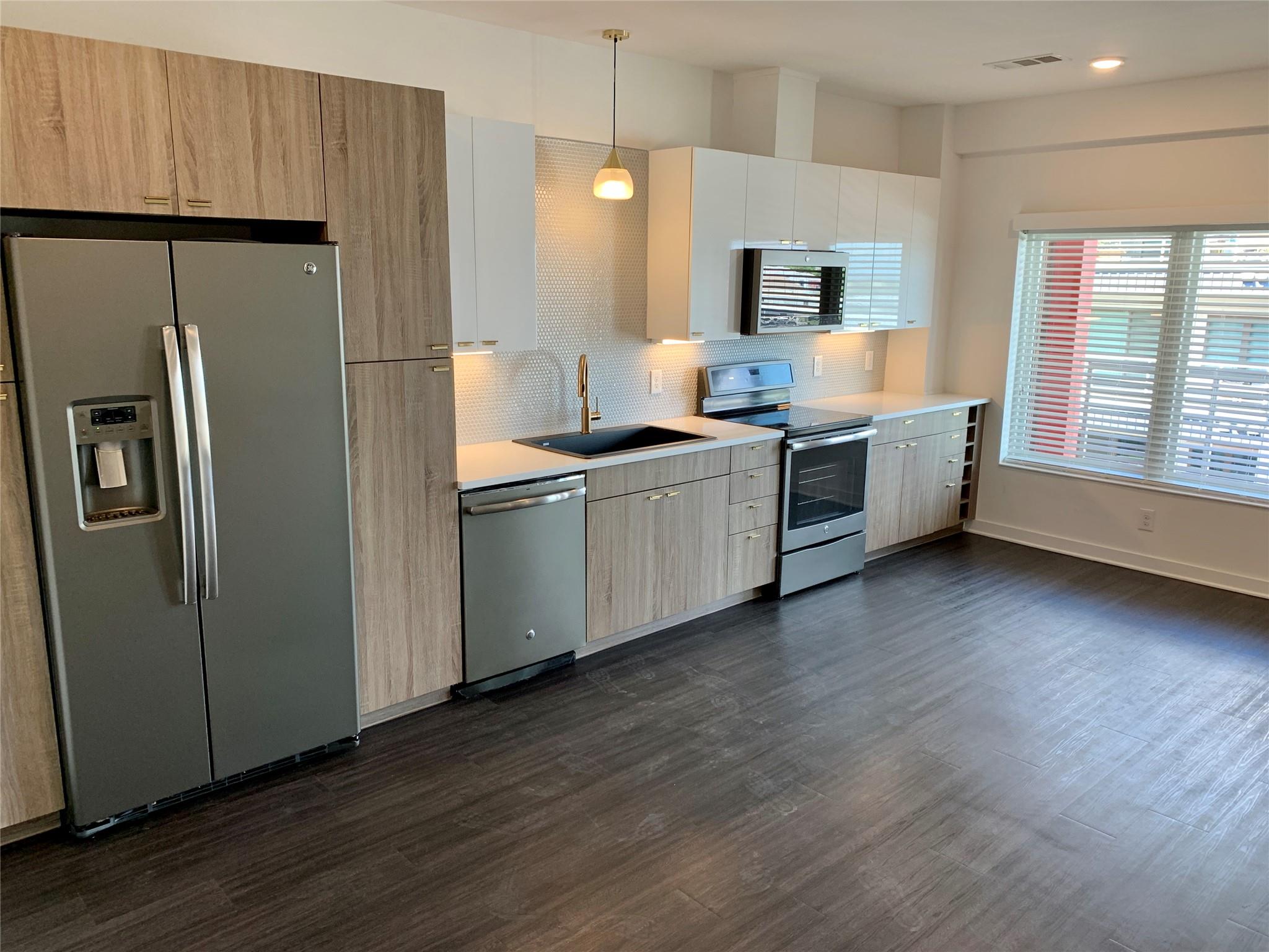 4361 South Congress Ave # 524, Austin, TX 78745