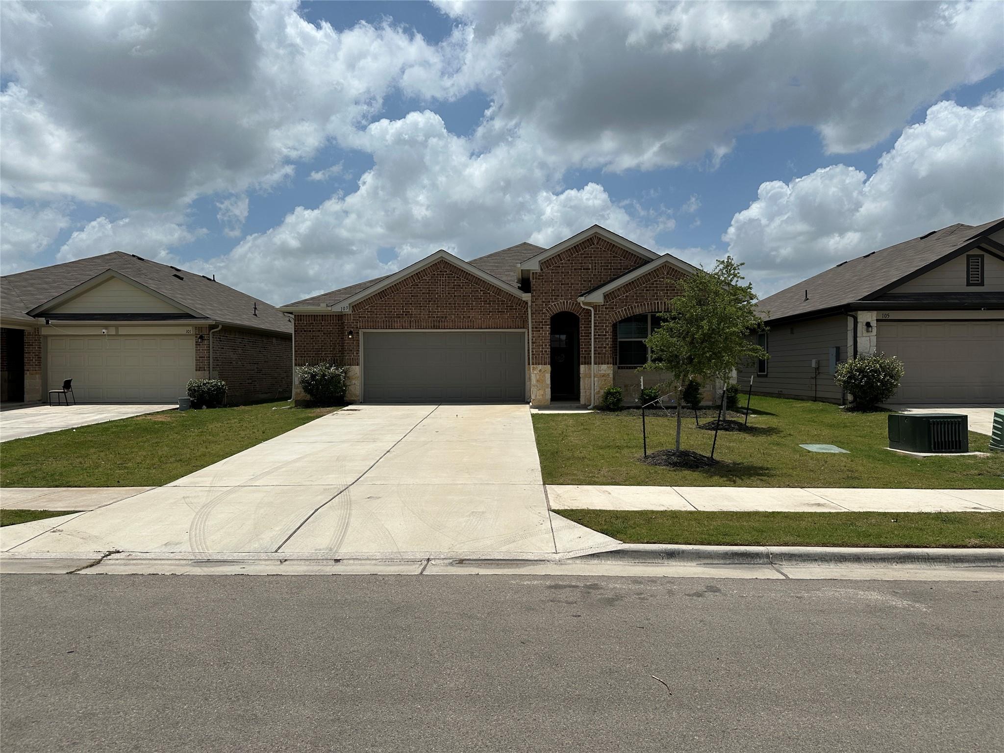 103 KRAUSE SPRINGS Dr, Hutto, TX 78634