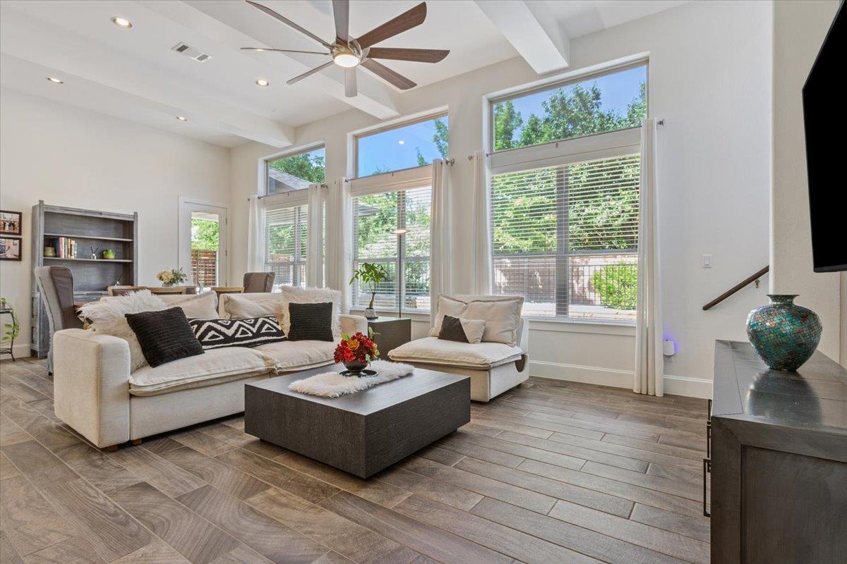 401 Skyflower Dr # V, Georgetown, TX 78628