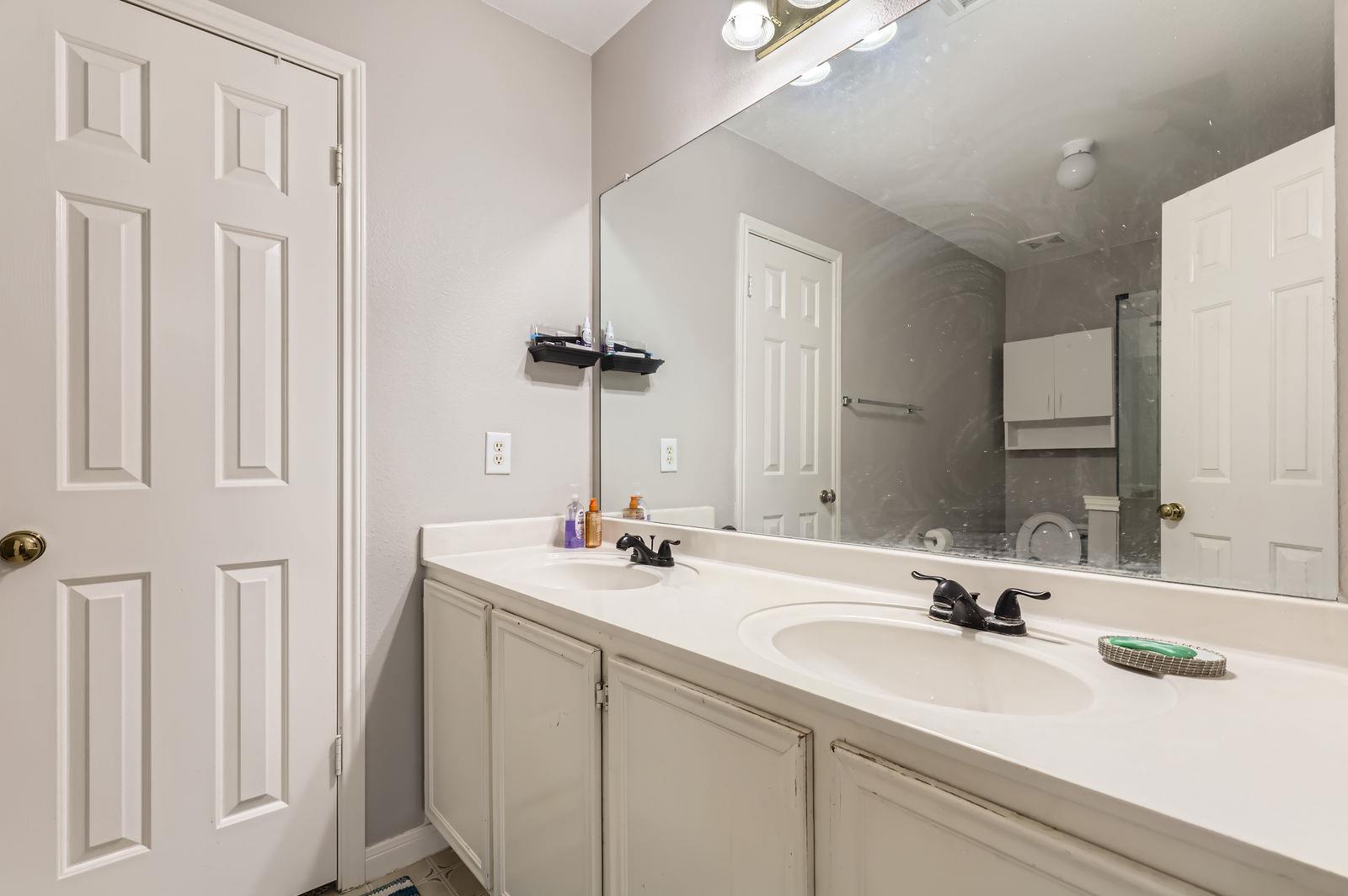1503 Cherokee Run Cv, Pflugerville, TX 78660