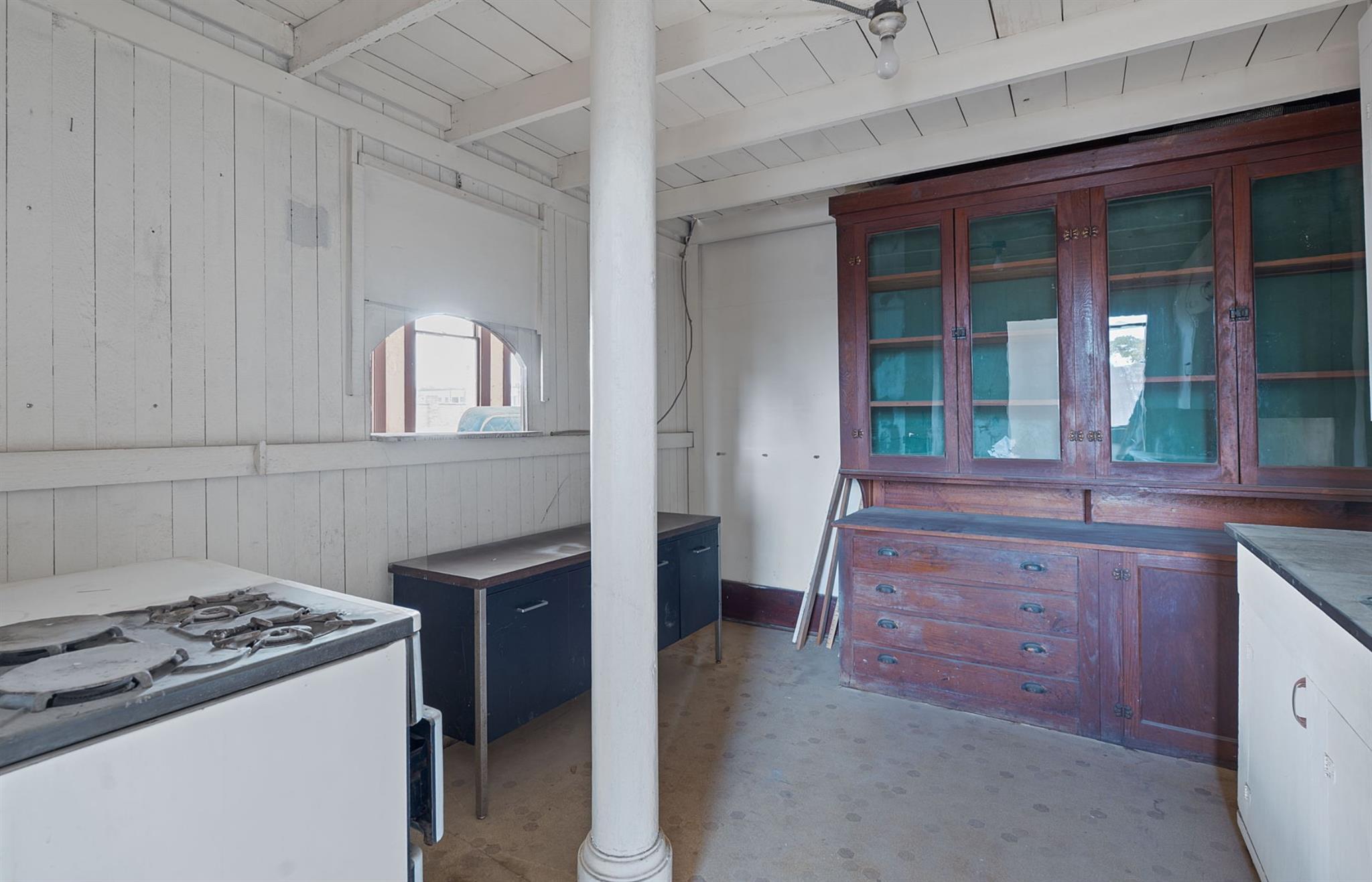 409 Saint Francis St, Gonzales, TX 78629
