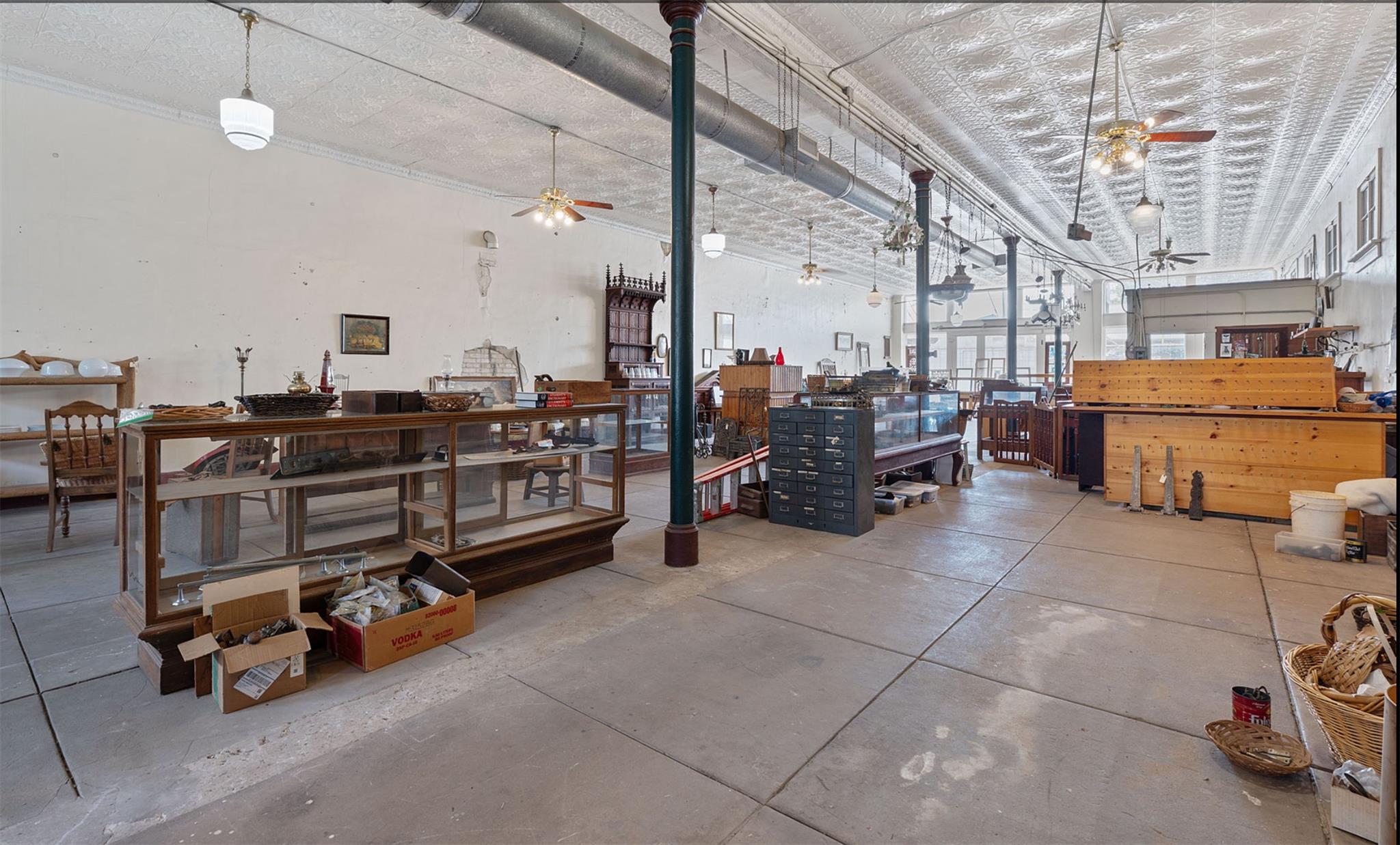 409 Saint Francis St, Gonzales, TX 78629
