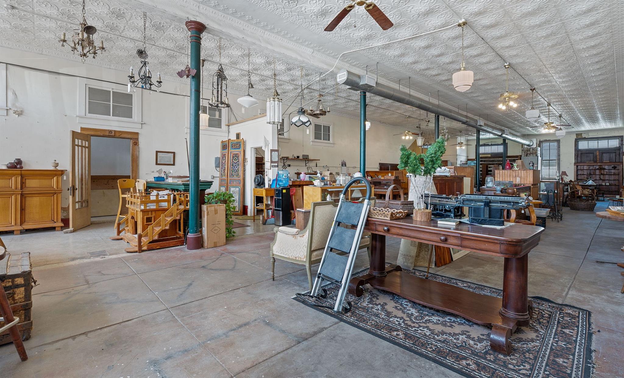 409 Saint Francis St, Gonzales, TX 78629