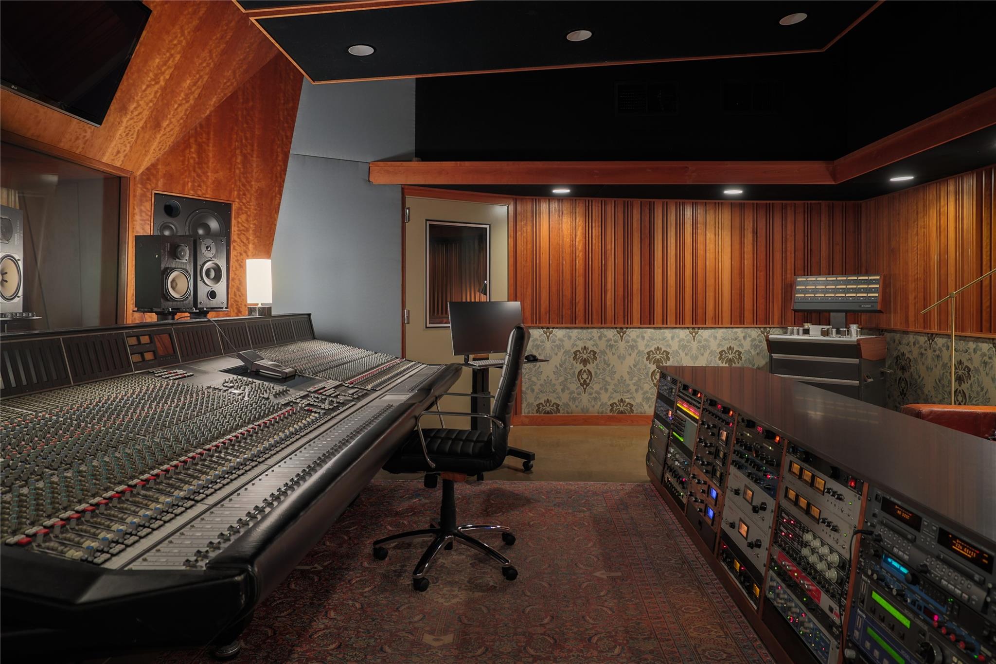 2205 E 12th St, Austin, TX 78702