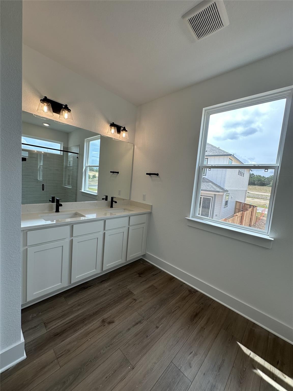 173 Sycamore Pines, Kyle, TX 78640