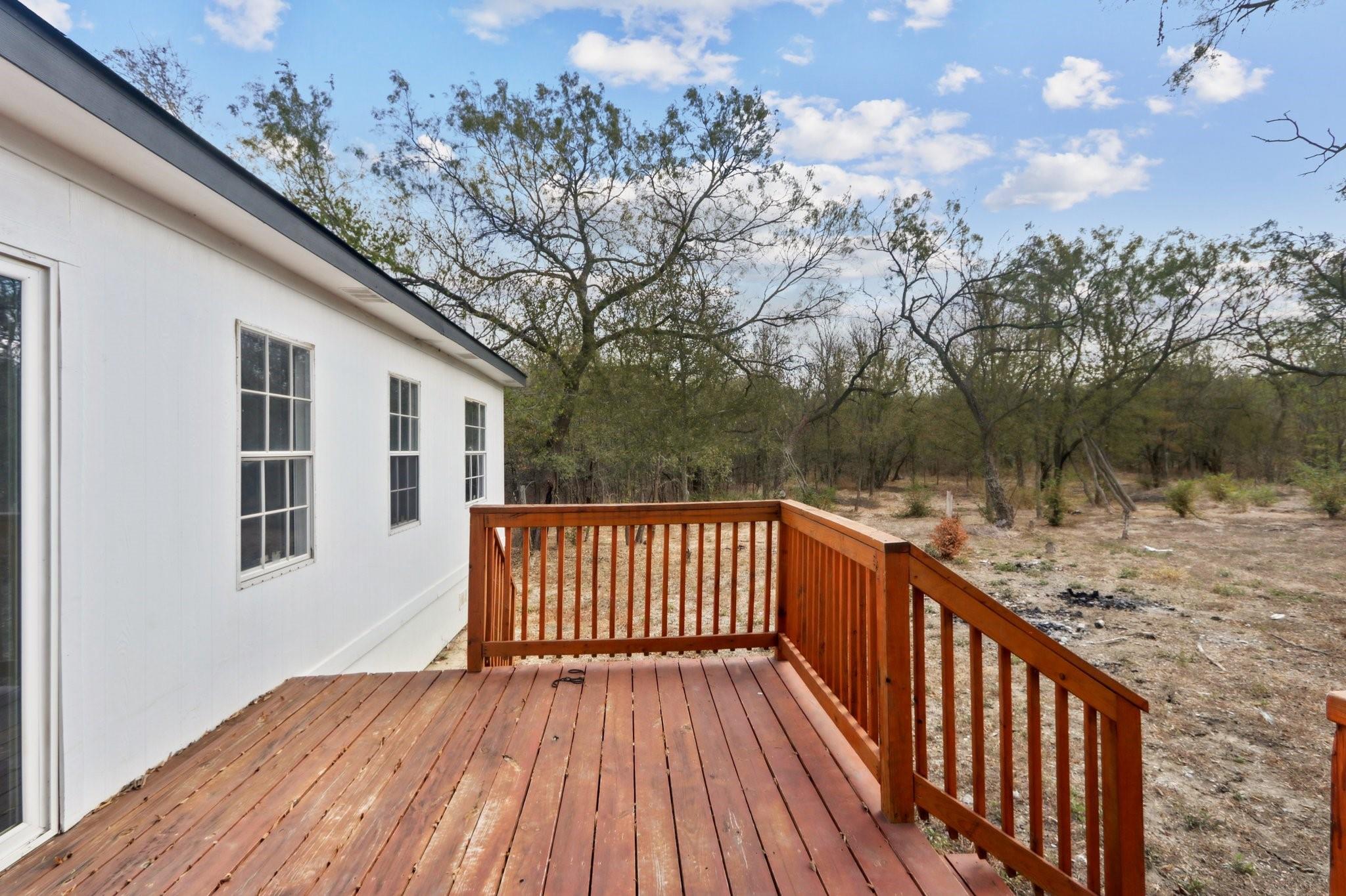 462 Texas Oak Dr, Cedar Creek, TX 78612