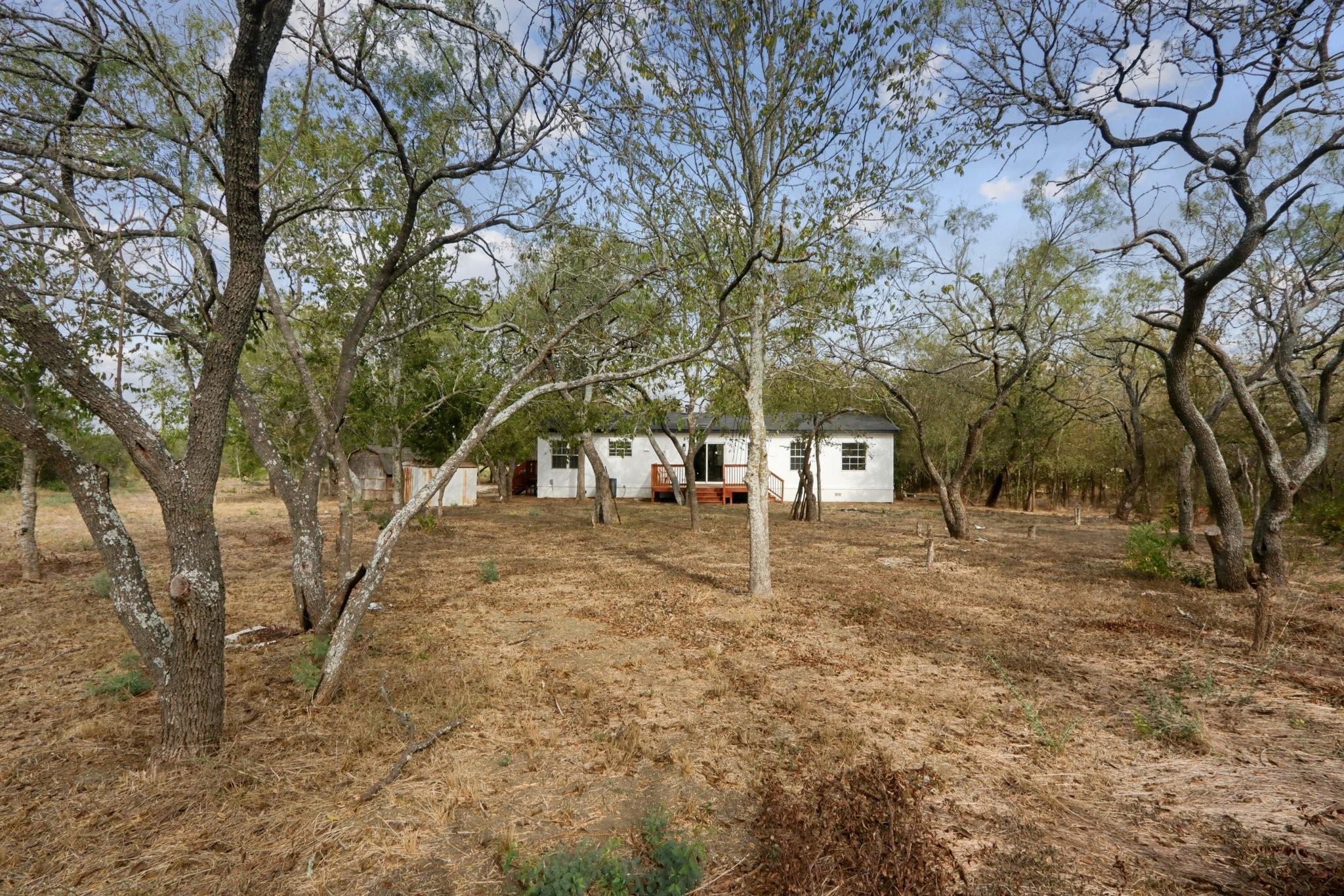 462 Texas Oak Dr, Cedar Creek, TX 78612