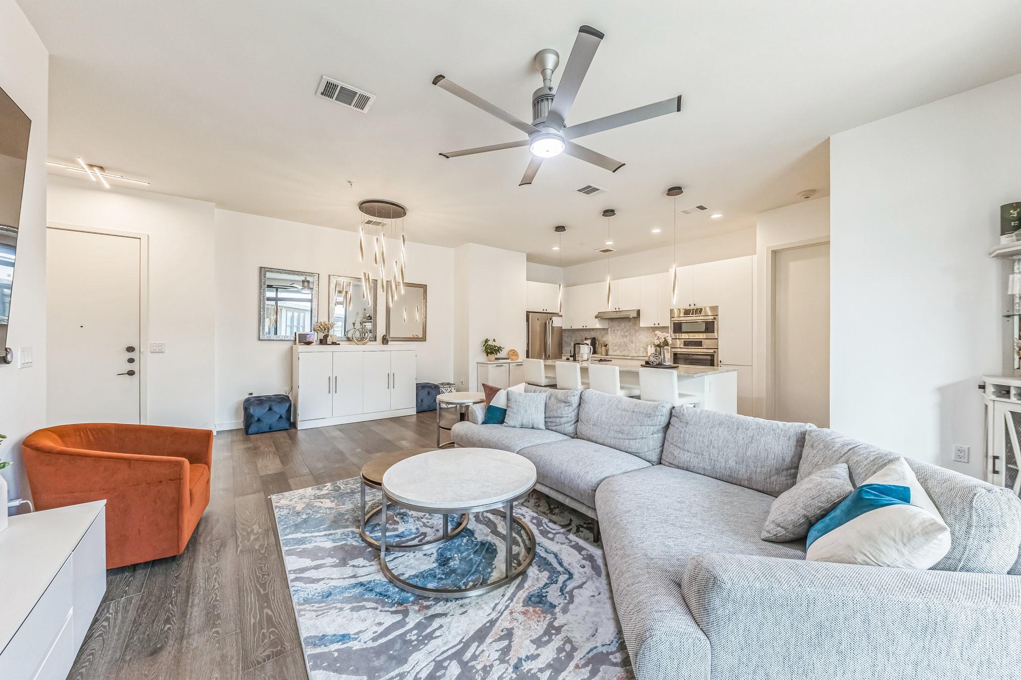 800 Embassy Dr # 609, Austin, TX 78702