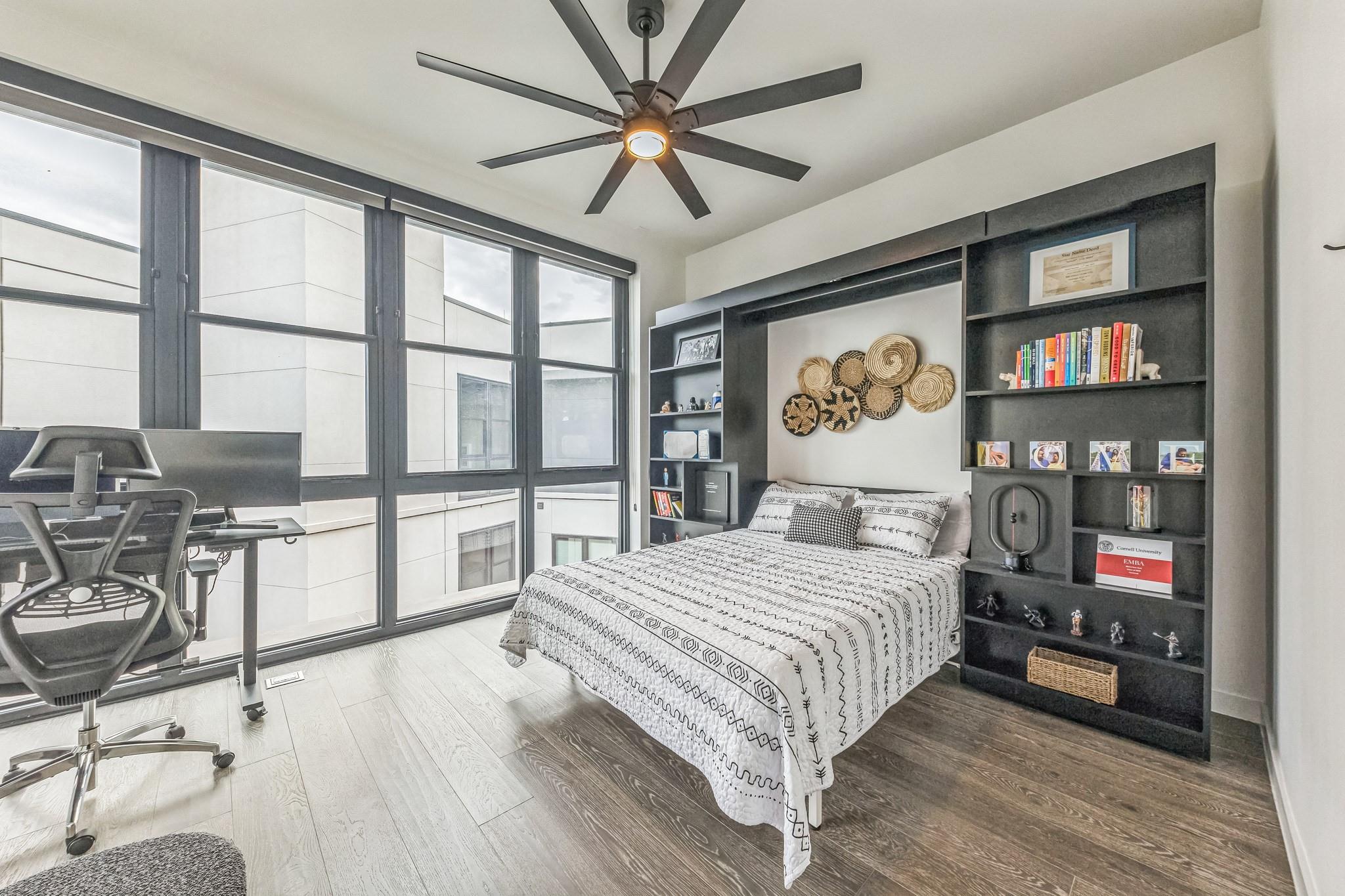 800 Embassy Dr # 609, Austin, TX 78702
