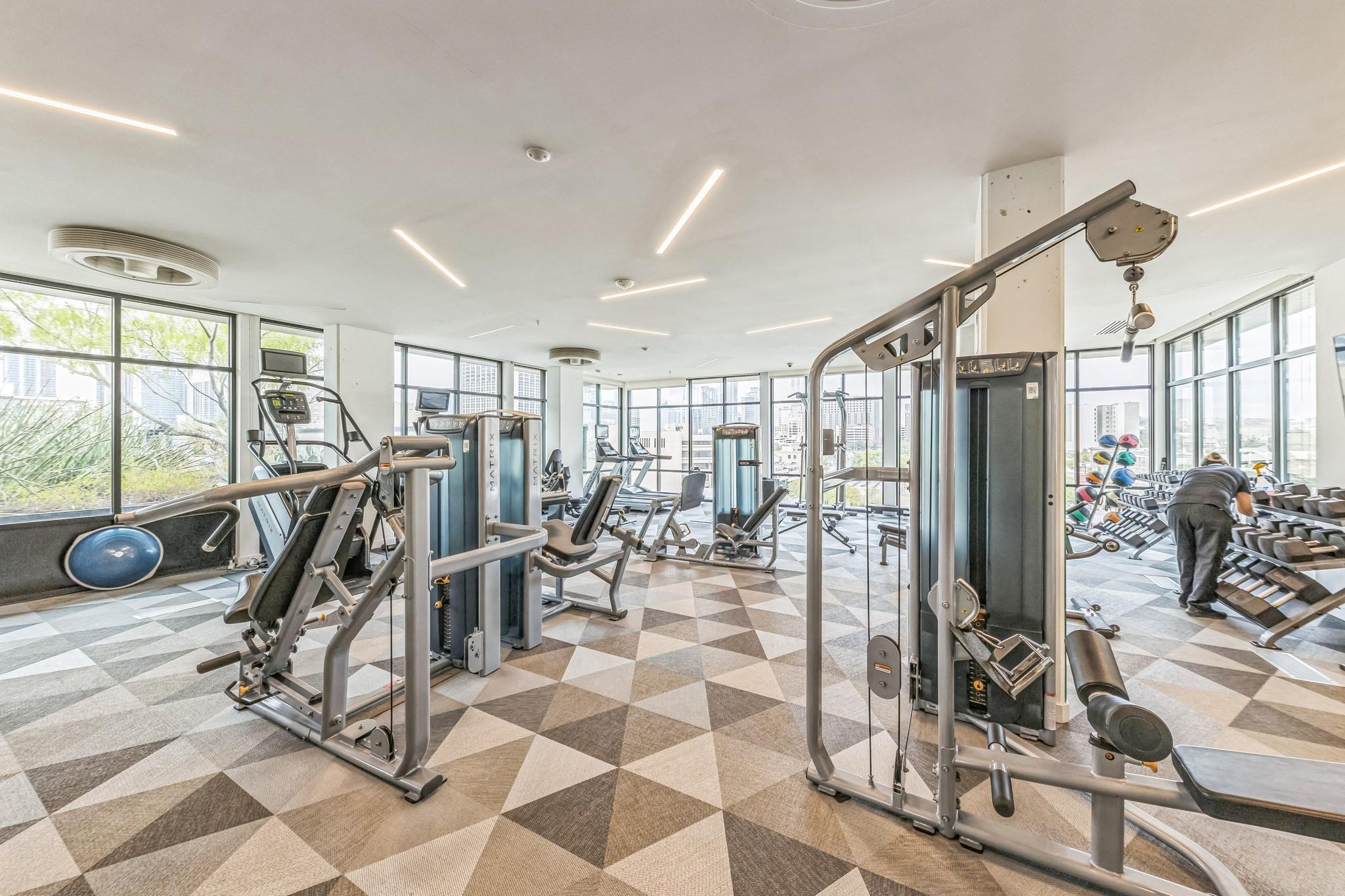 800 Embassy Dr # 609, Austin, TX 78702