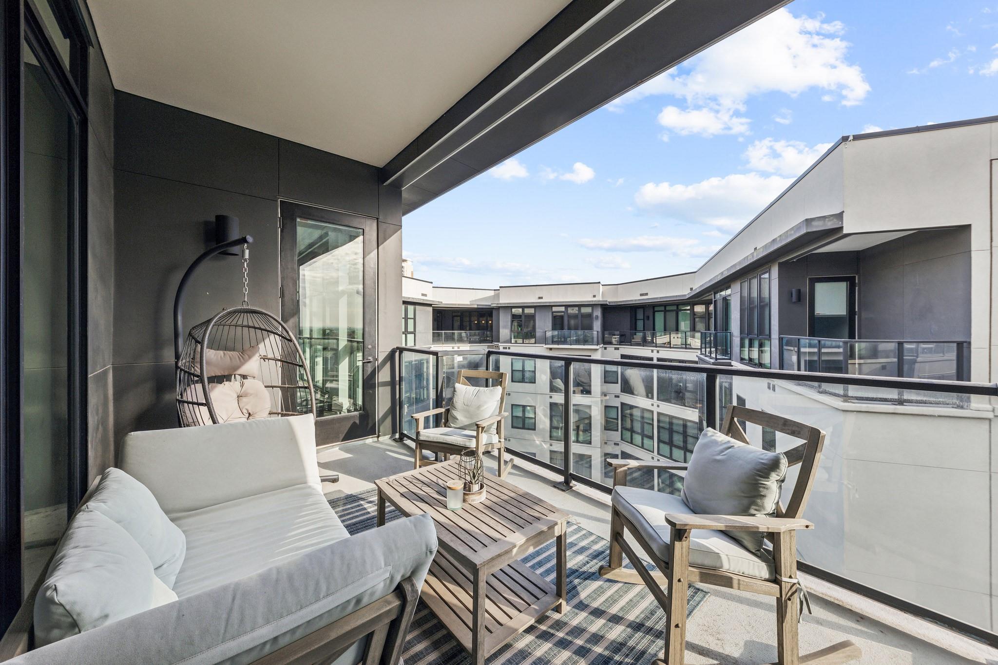 800 Embassy Dr # 609, Austin, TX 78702