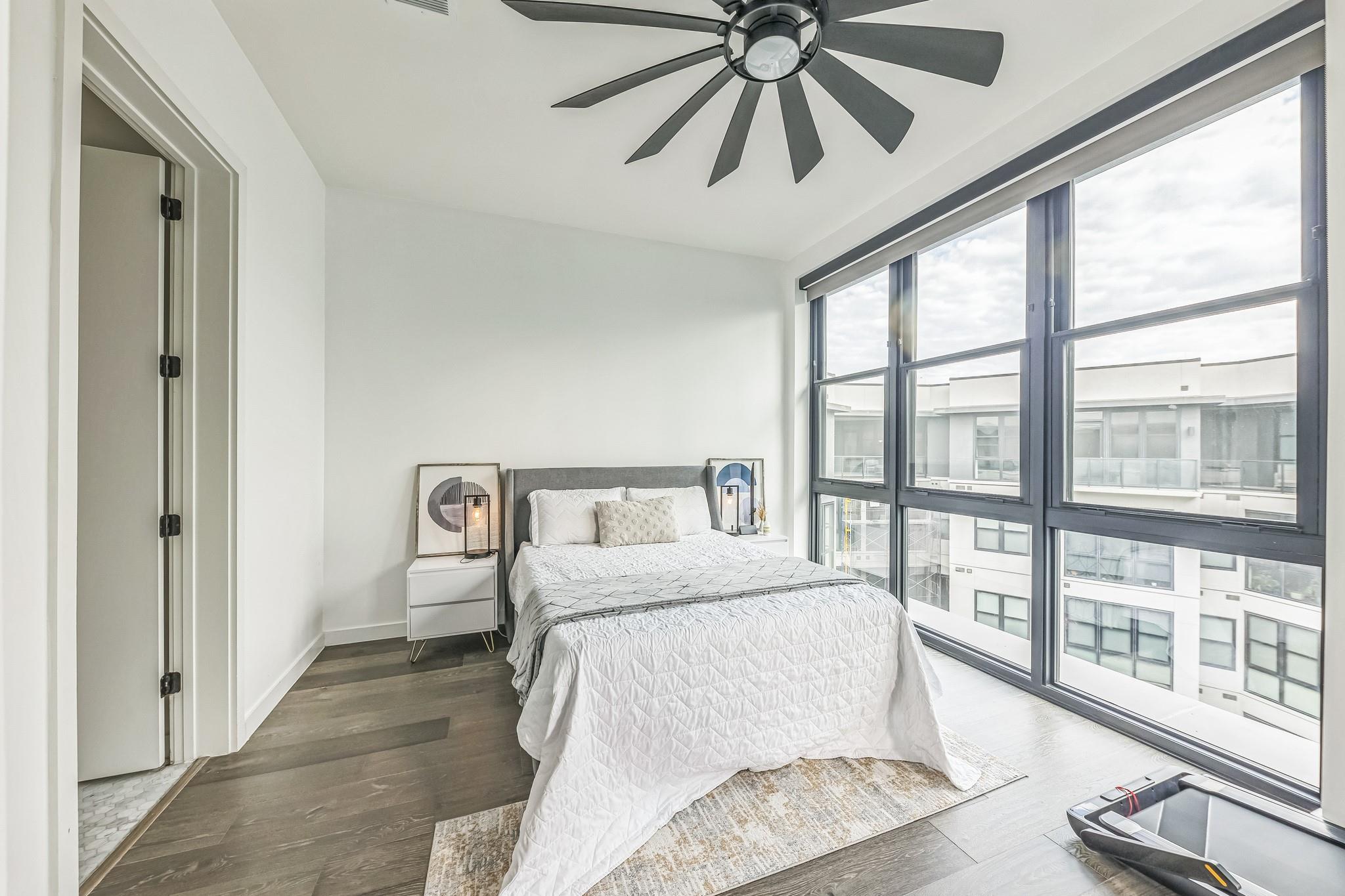 800 Embassy Dr # 609, Austin, TX 78702