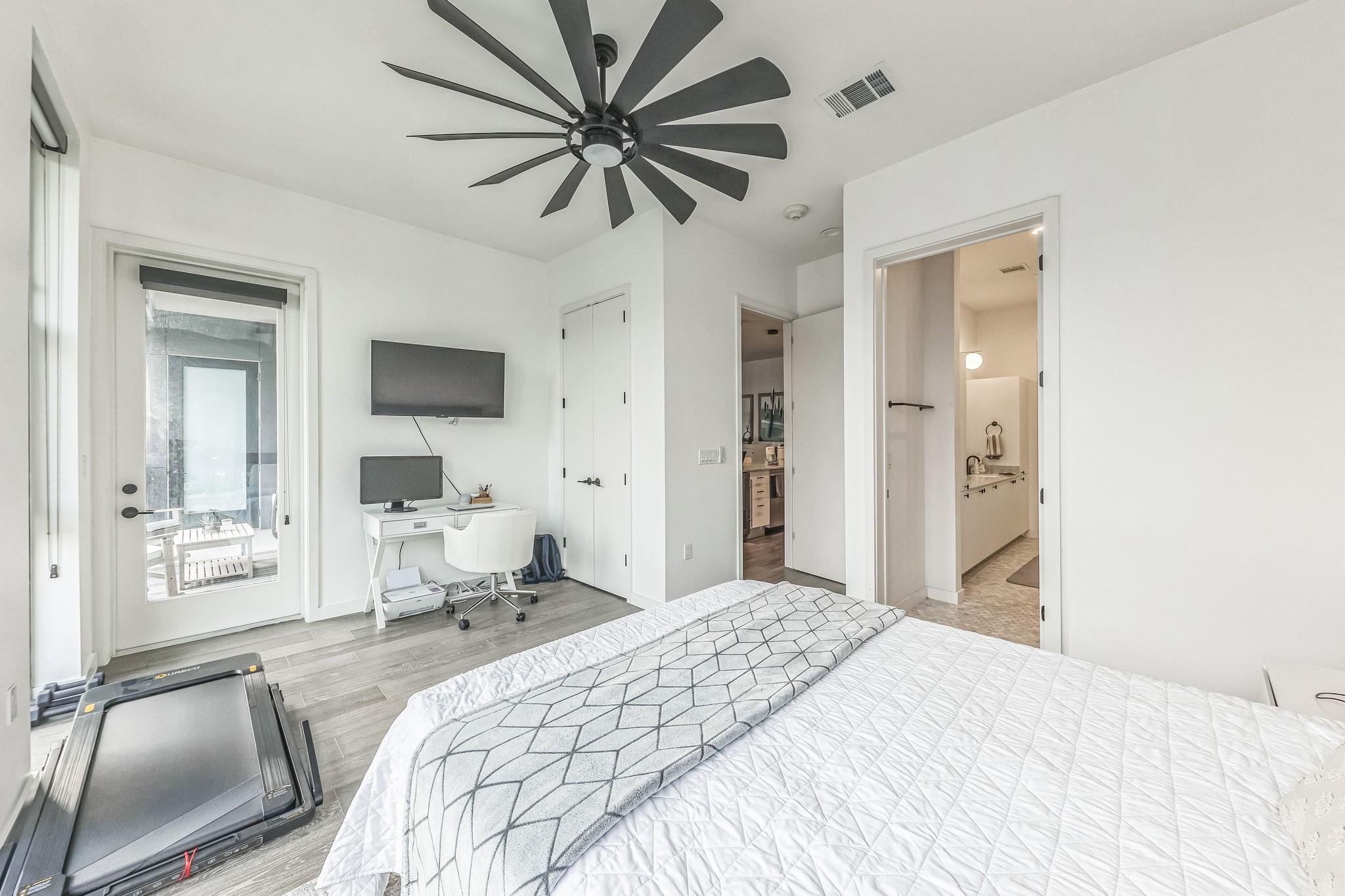 800 Embassy Dr # 609, Austin, TX 78702