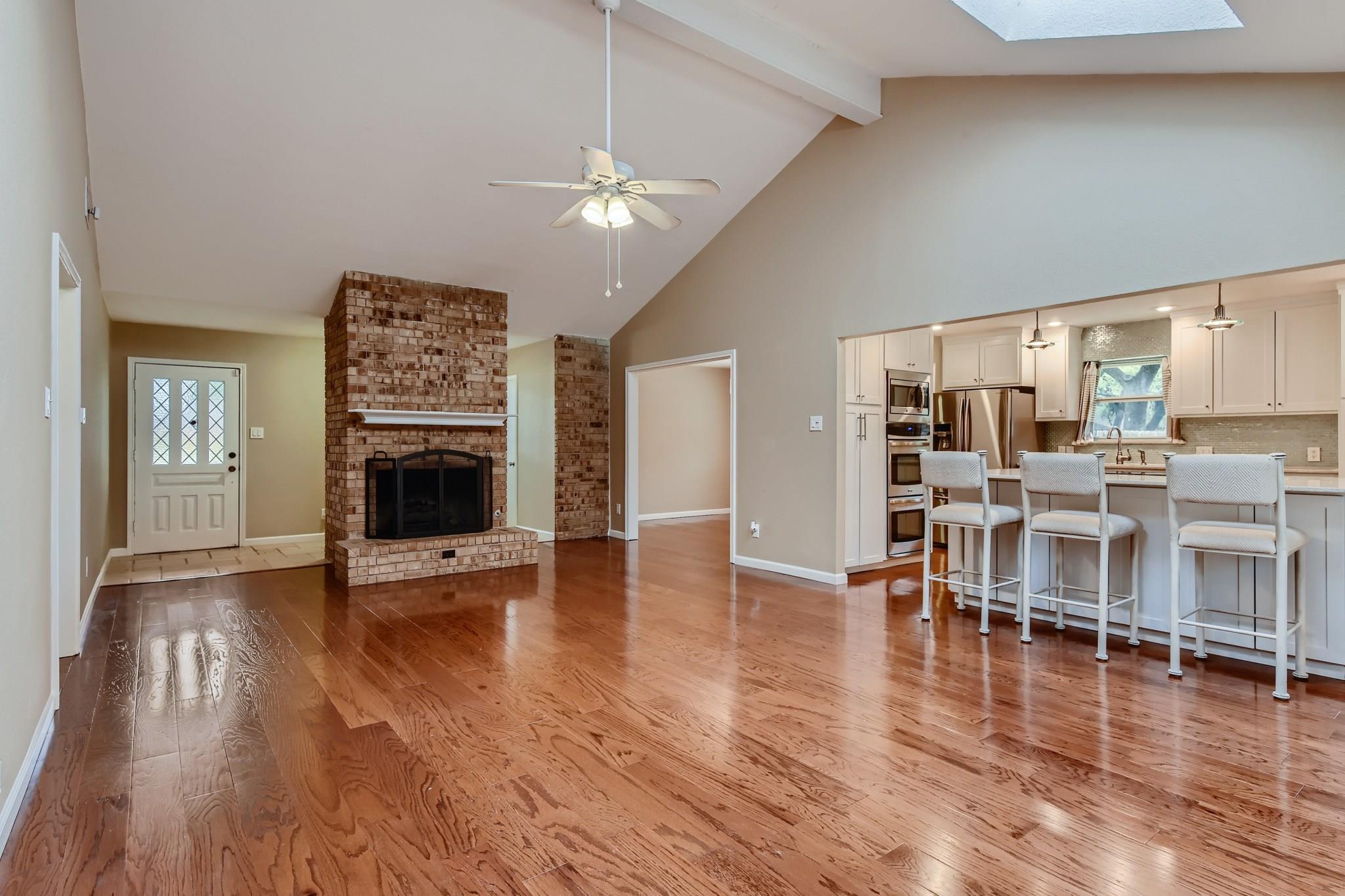 6811 Hitching Post Cir, Austin, TX 78749