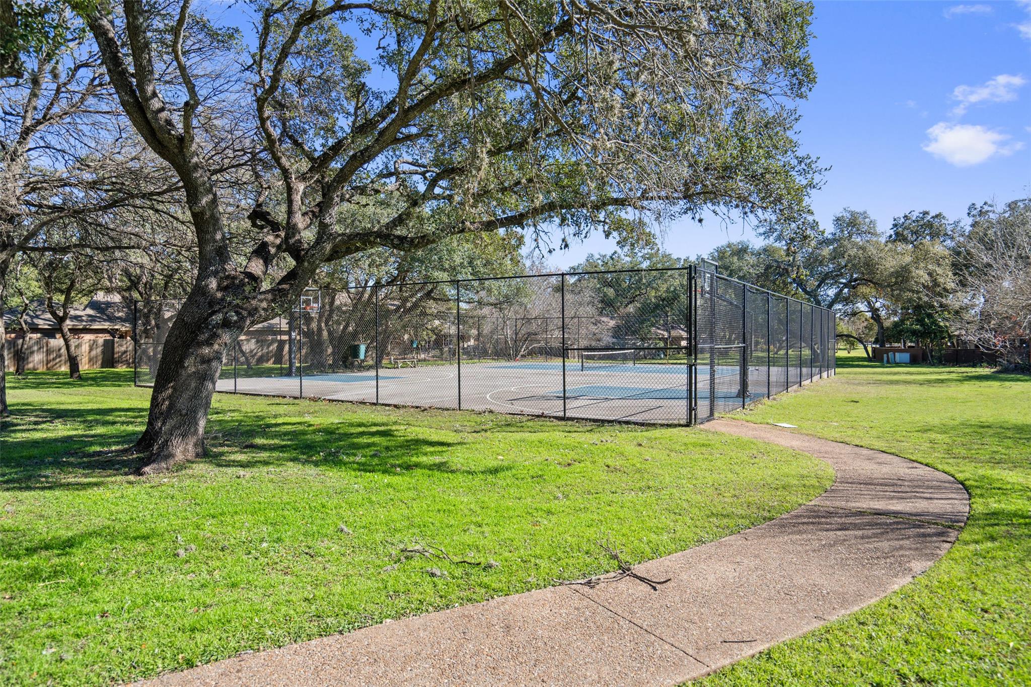 6811 Hitching Post Cir, Austin, TX 78749