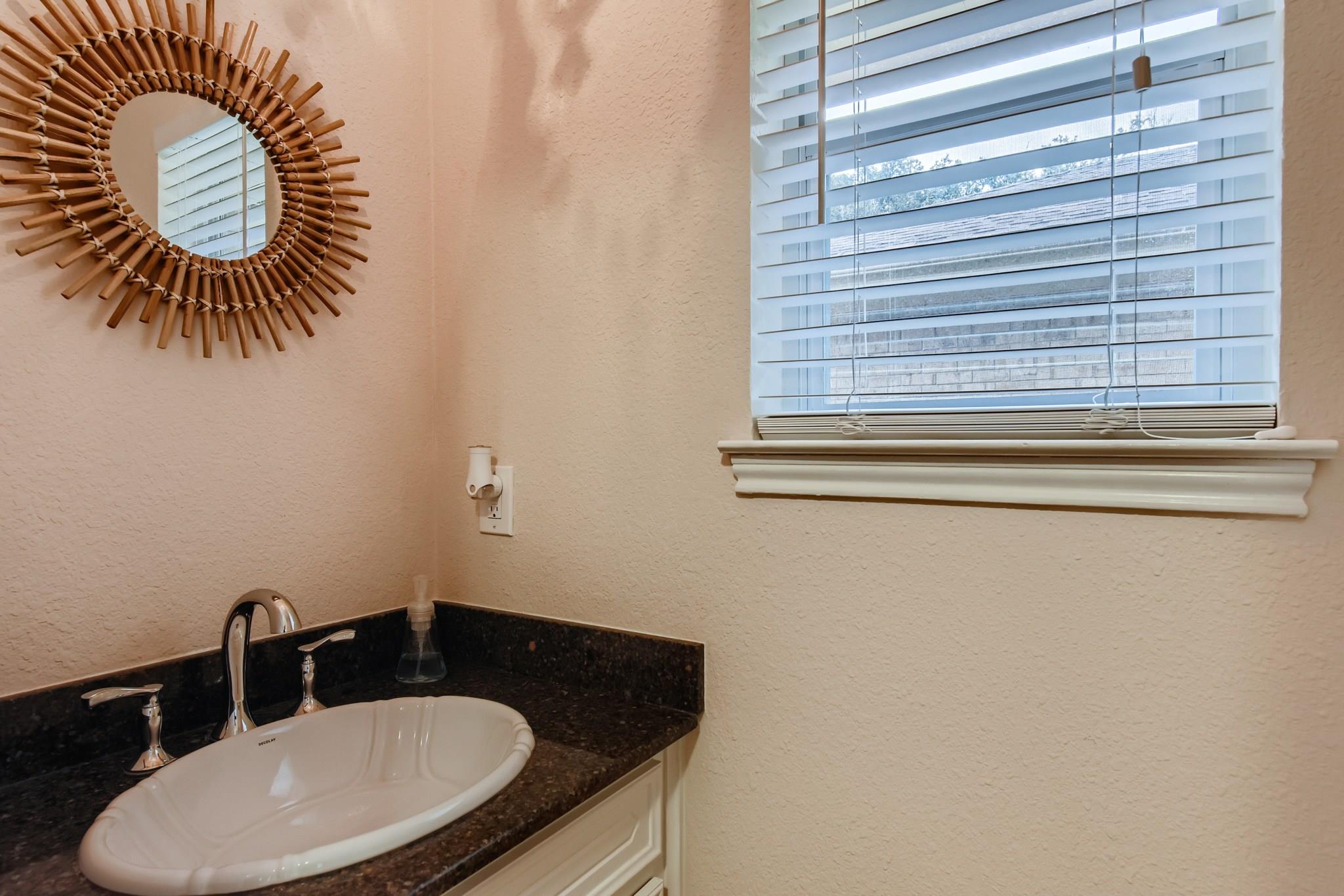 6811 Hitching Post Cir, Austin, TX 78749