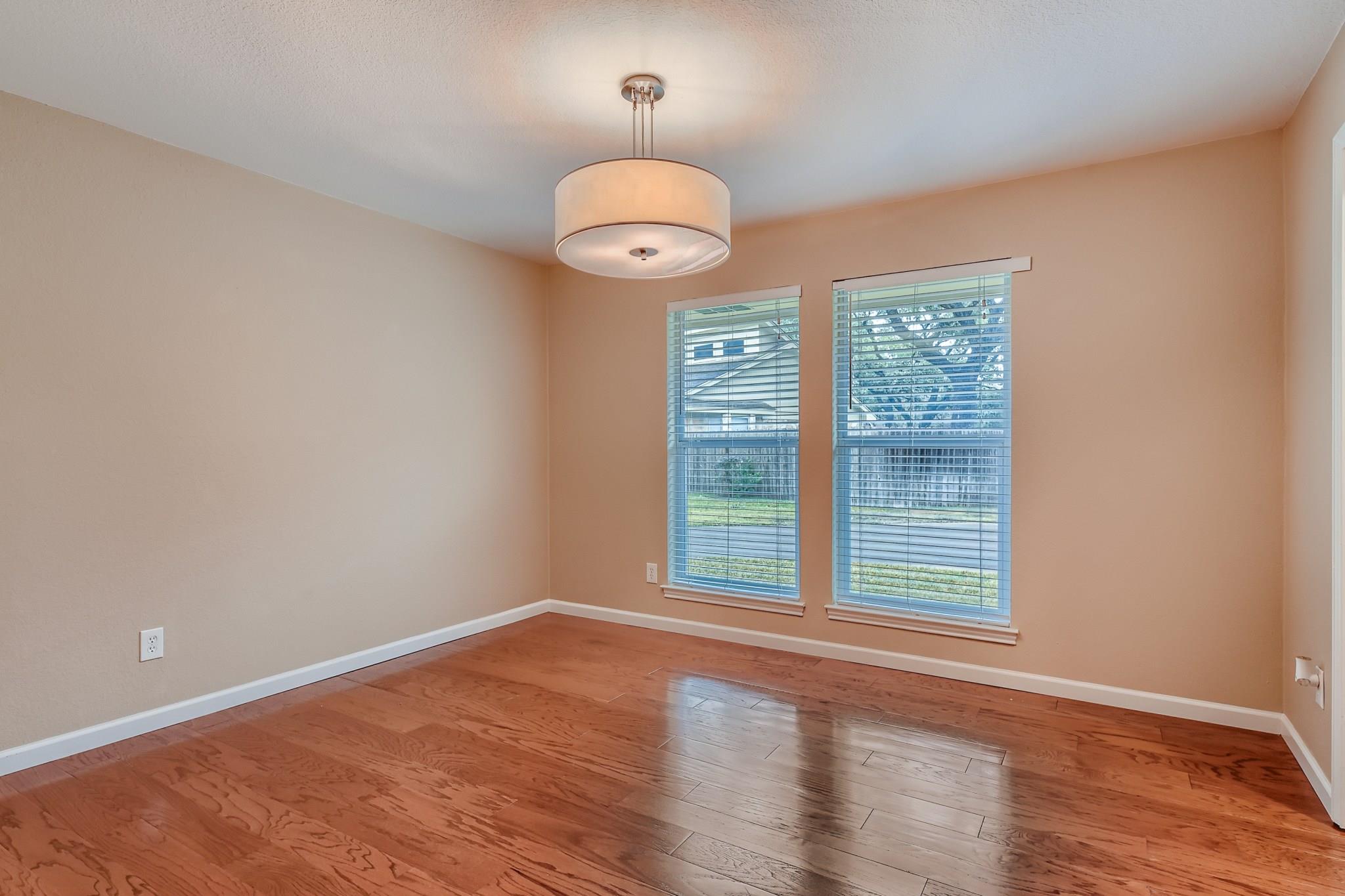 6811 Hitching Post Cir, Austin, TX 78749