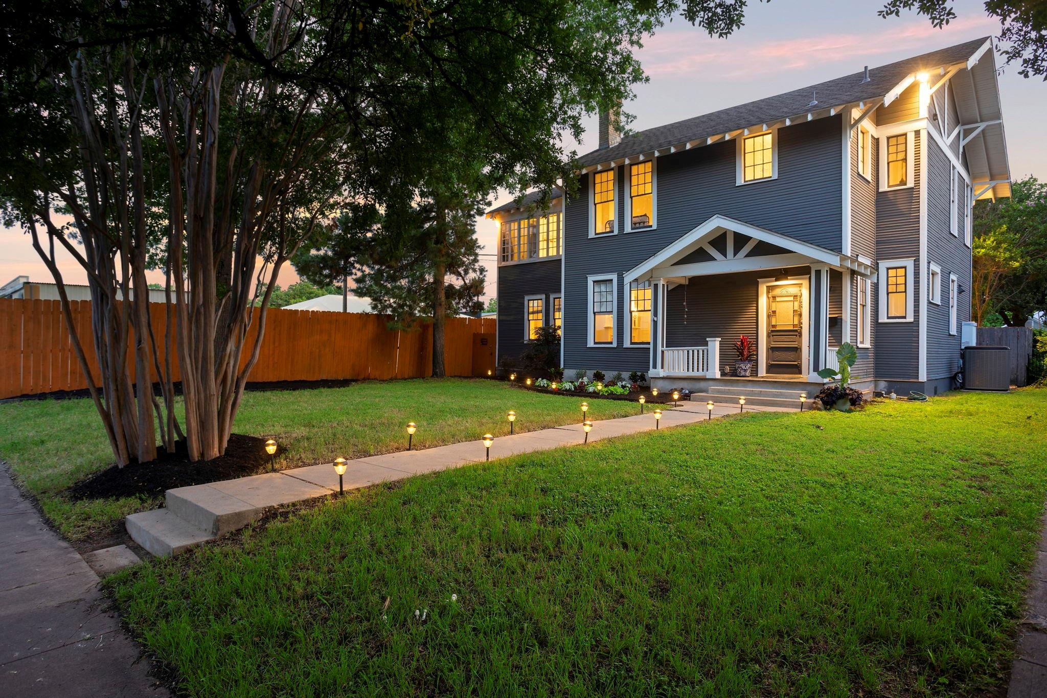 607 W 32nd St, Austin, TX 78705