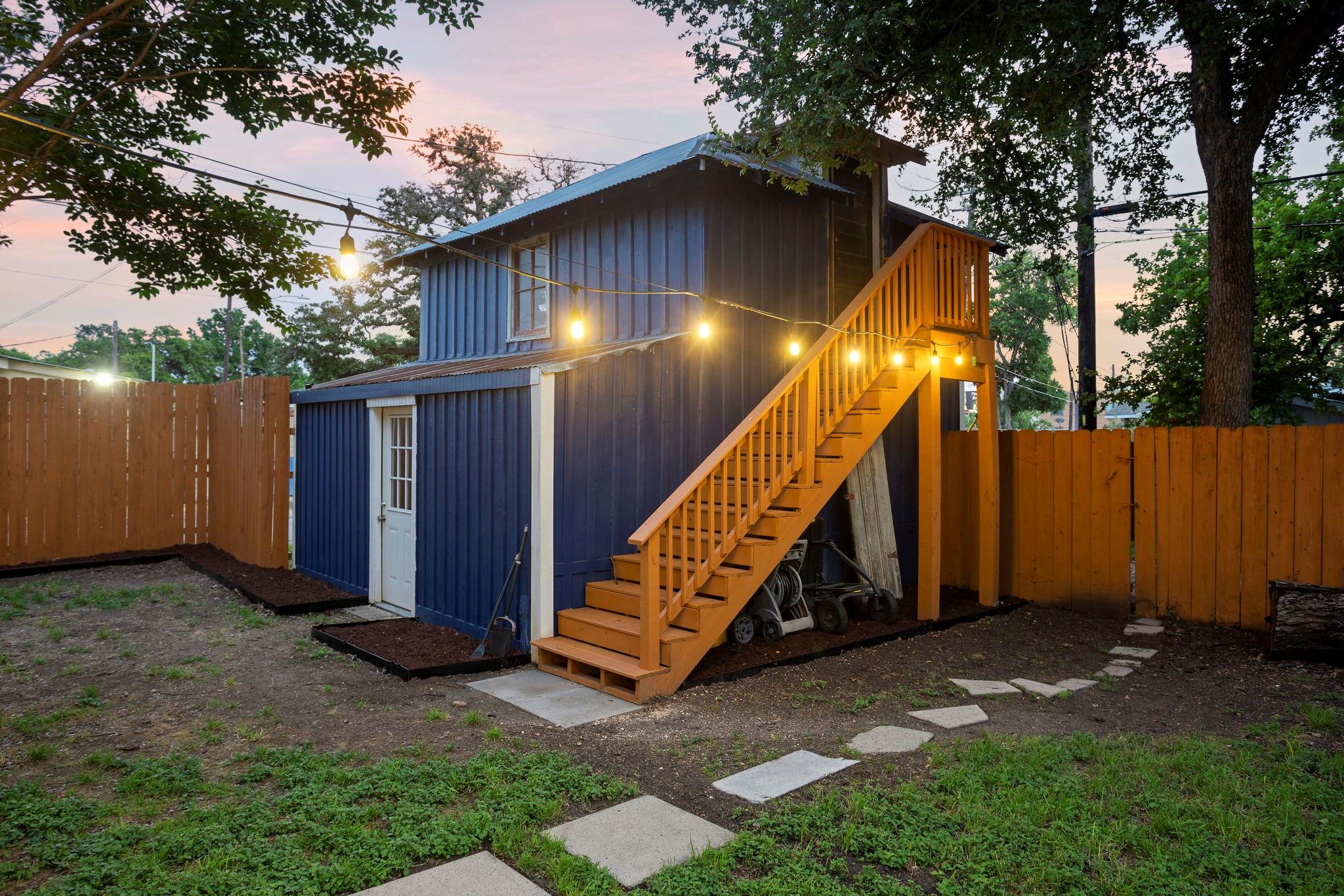 607 W 32nd St, Austin, TX 78705