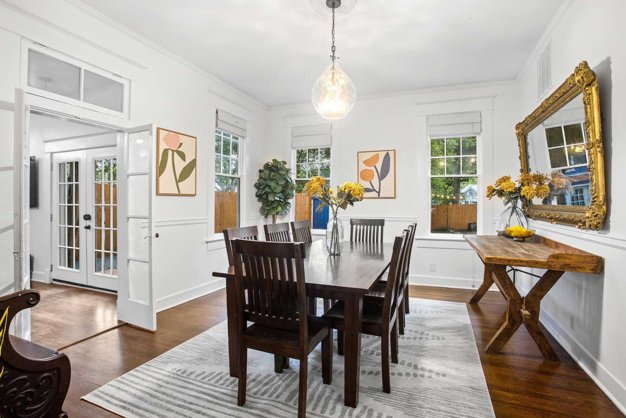 607 W 32nd St, Austin, TX 78705