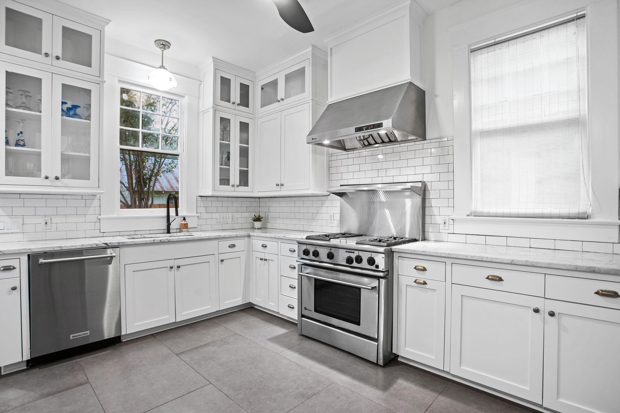 607 W 32nd St, Austin, TX 78705