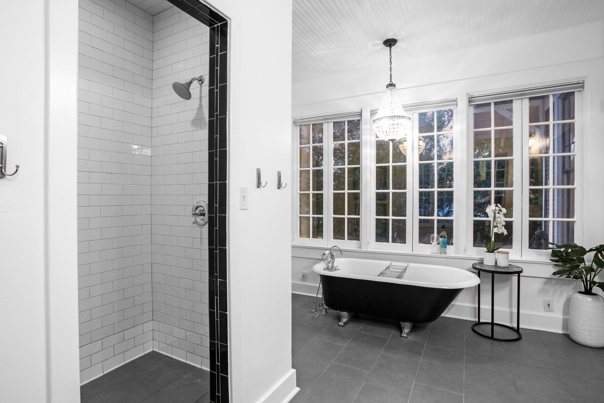 607 W 32nd St, Austin, TX 78705