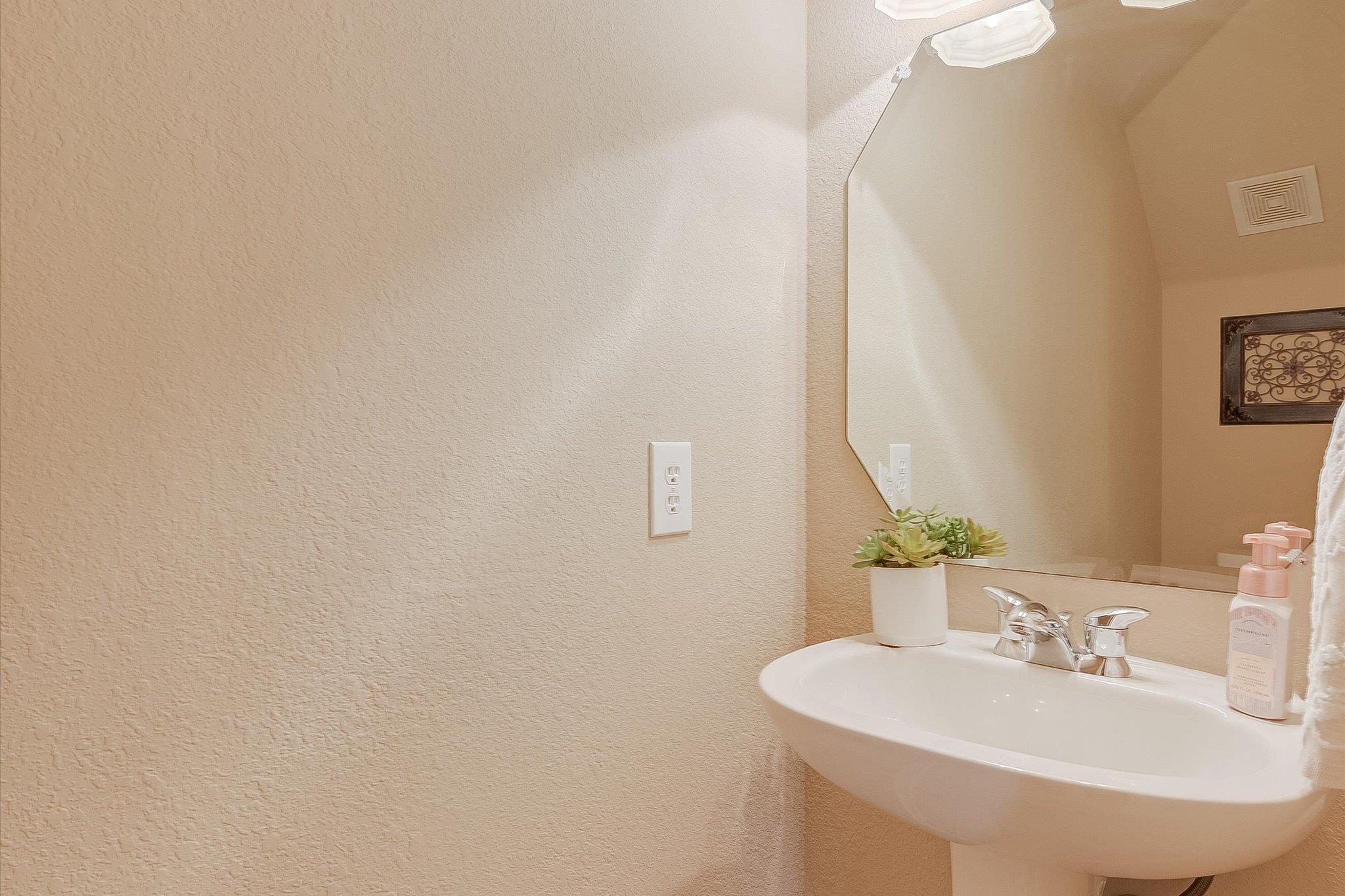 10320 Hansa Cv, Austin, TX 78739