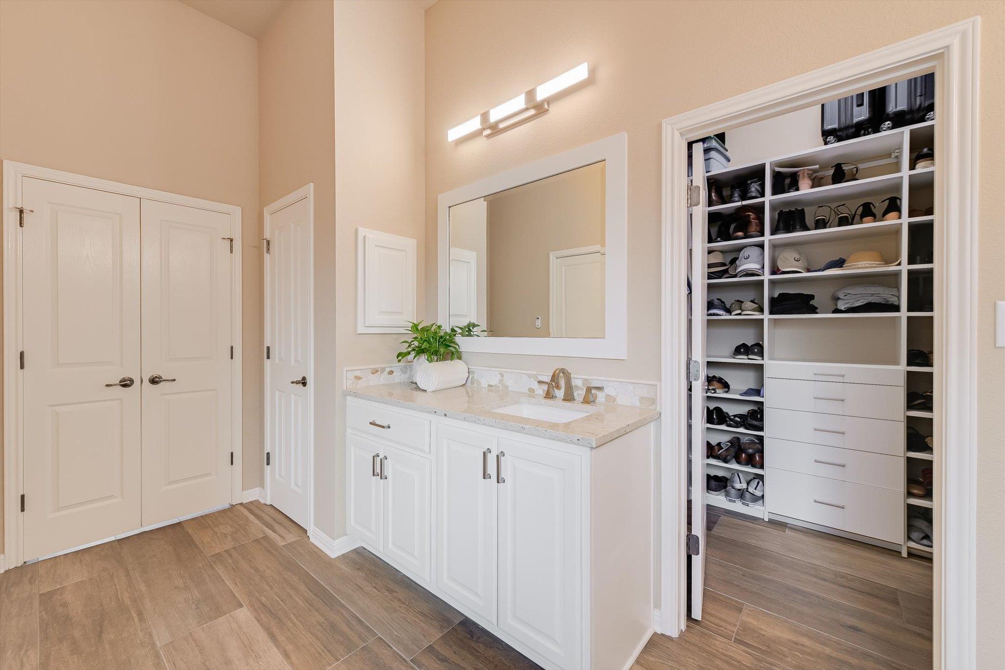 10320 Hansa Cv, Austin, TX 78739