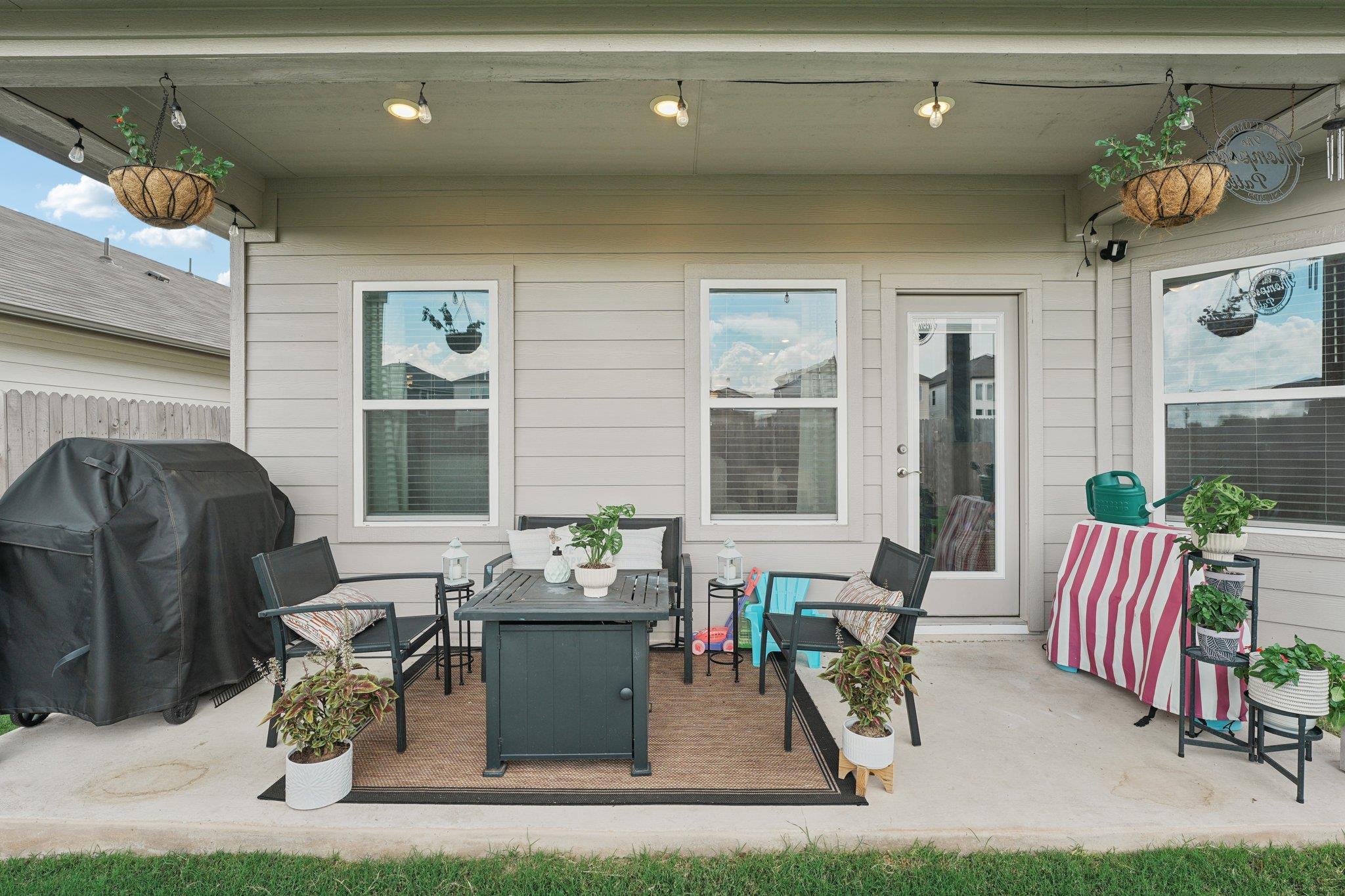 120 Sun Grove Trl, Georgetown, TX 78628