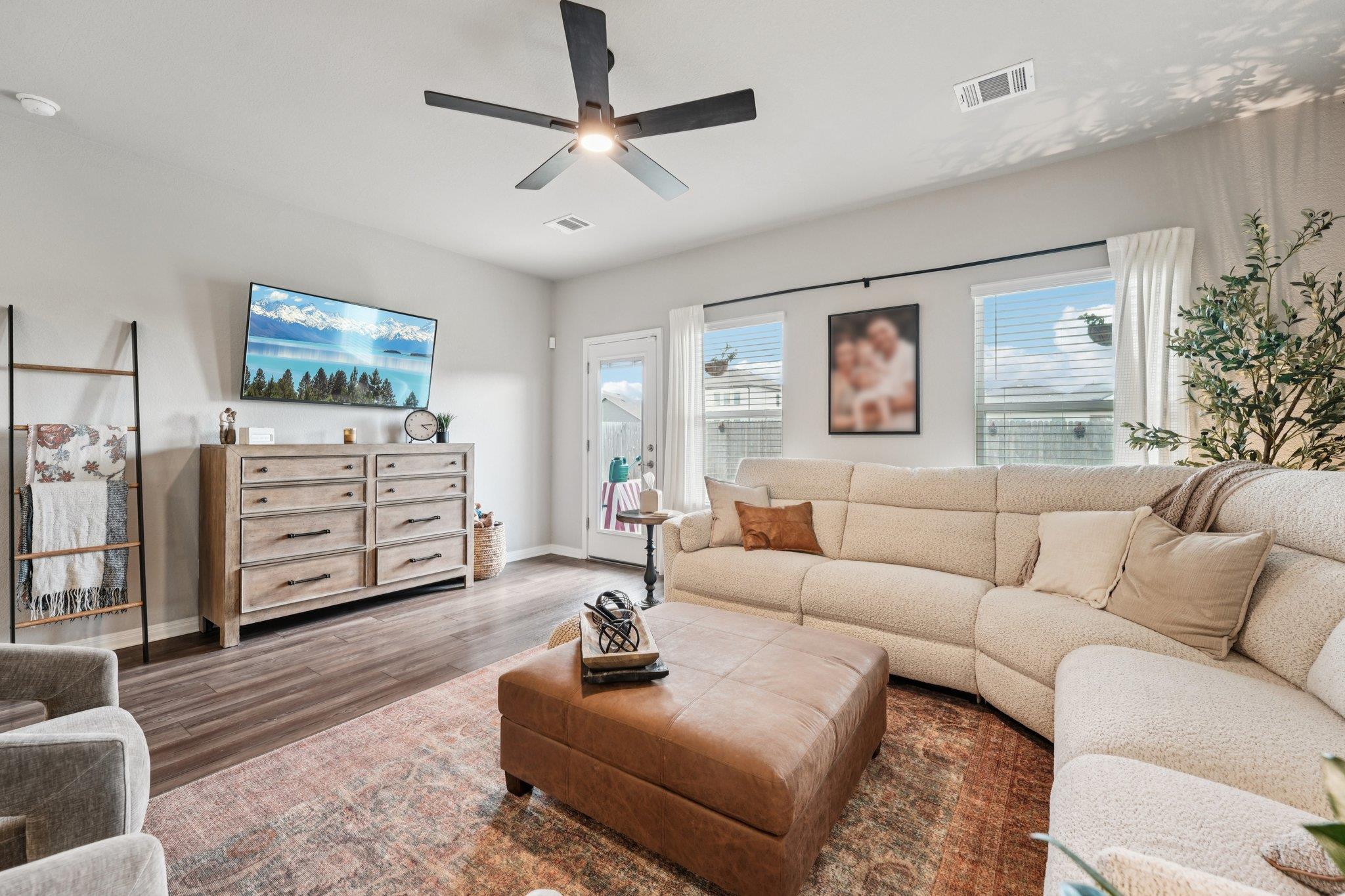 120 Sun Grove Trl, Georgetown, TX 78628