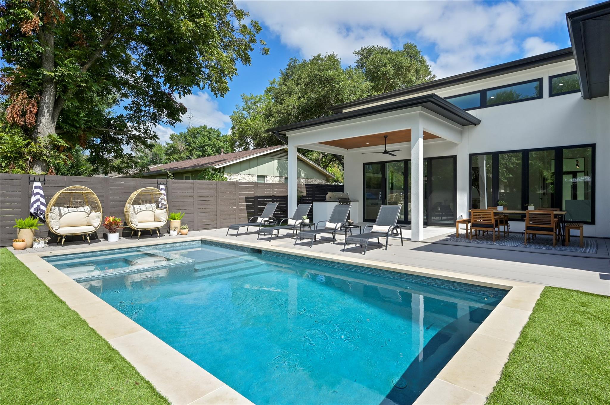 3305 Skylark Dr, Austin, TX 78757