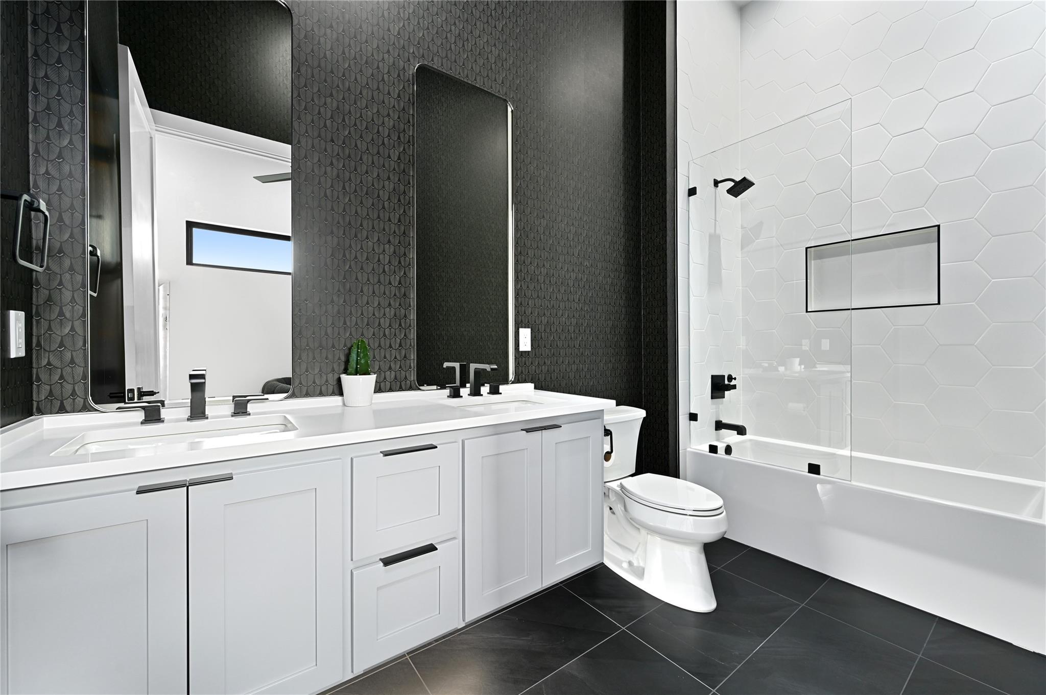 3305 Skylark Dr, Austin, TX 78757