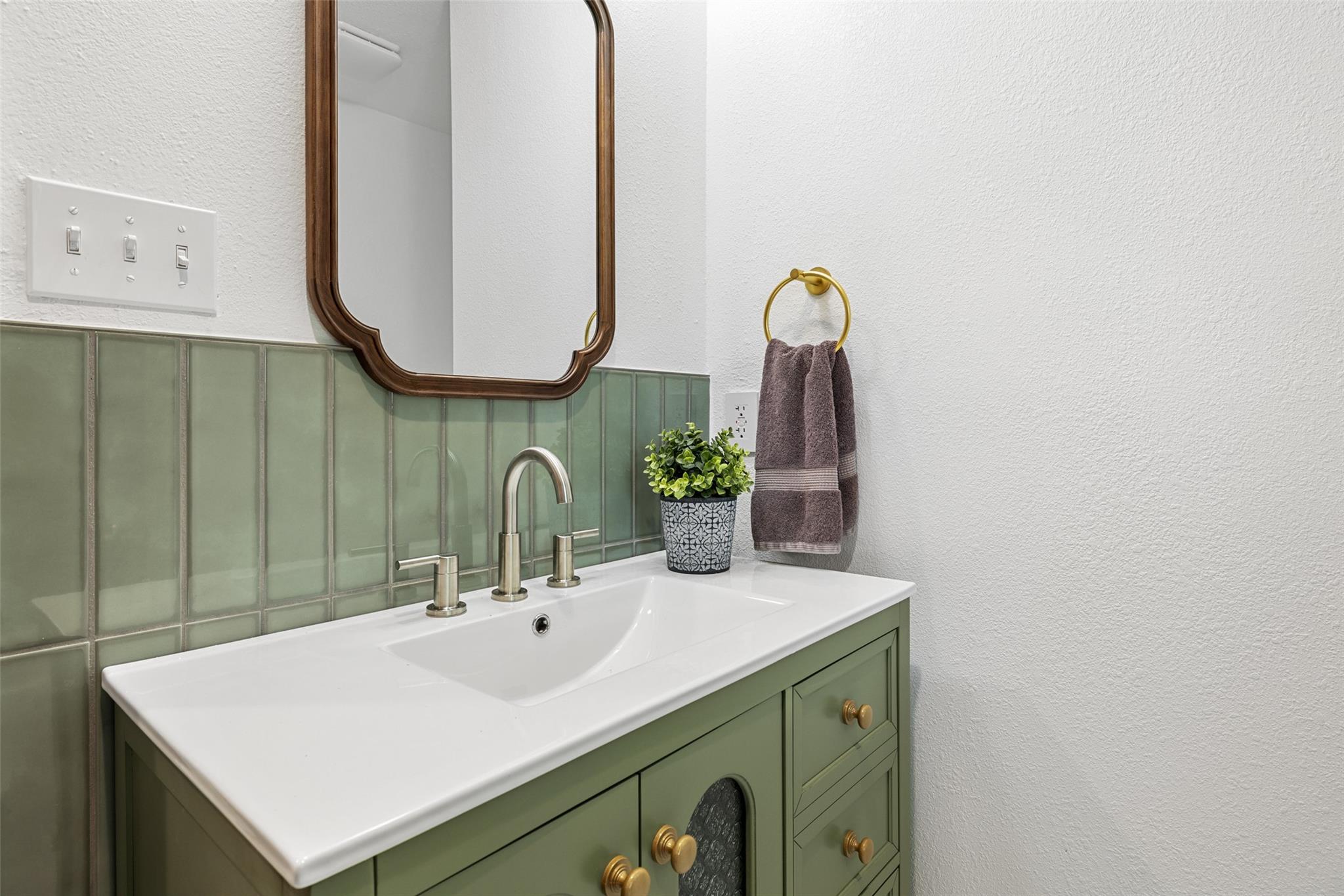 1619 S College St, Georgetown, TX 78626