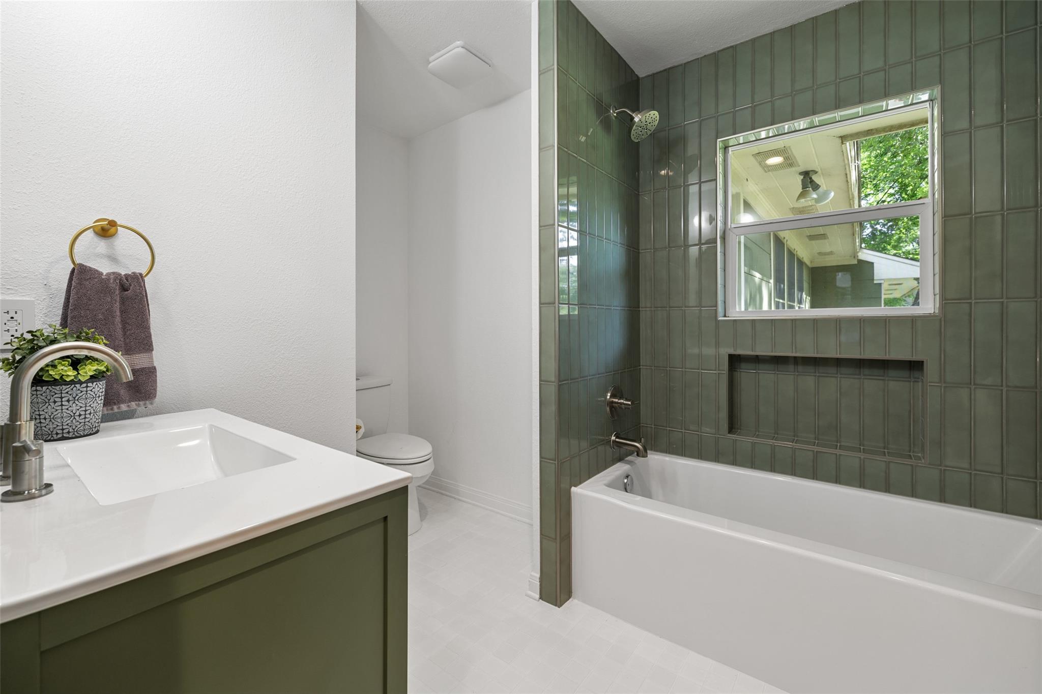 1619 S College St, Georgetown, TX 78626