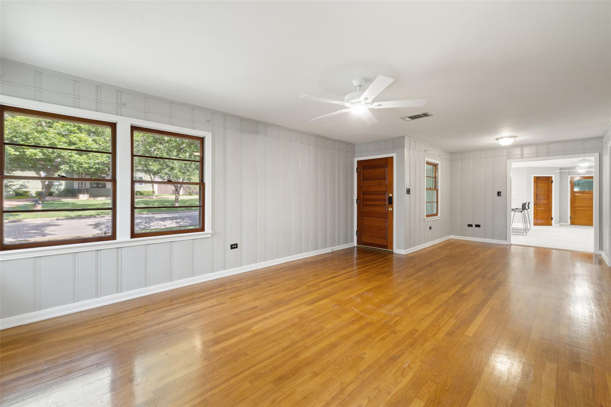 1619 S College St, Georgetown, TX 78626