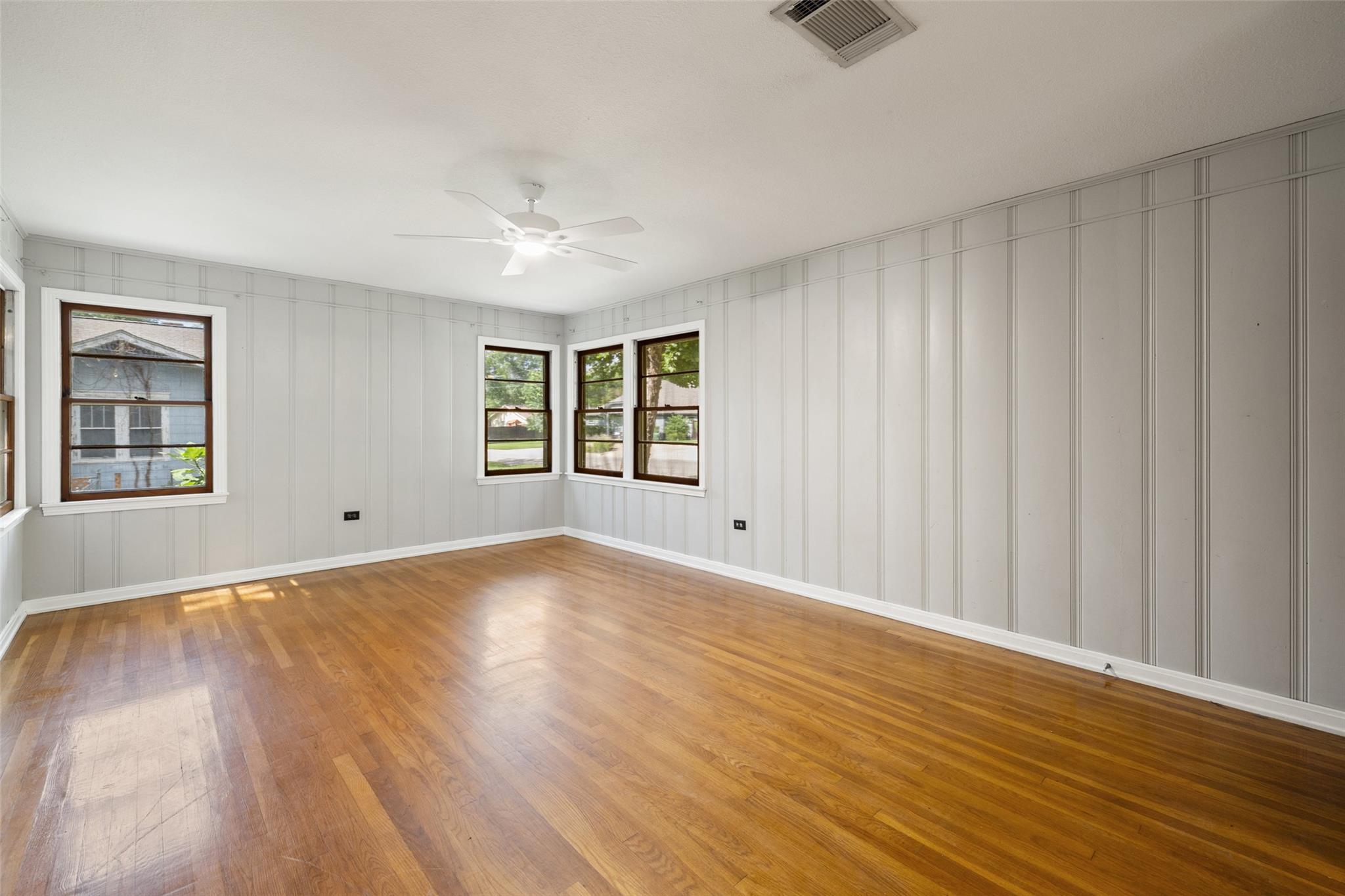 1619 S College St, Georgetown, TX 78626