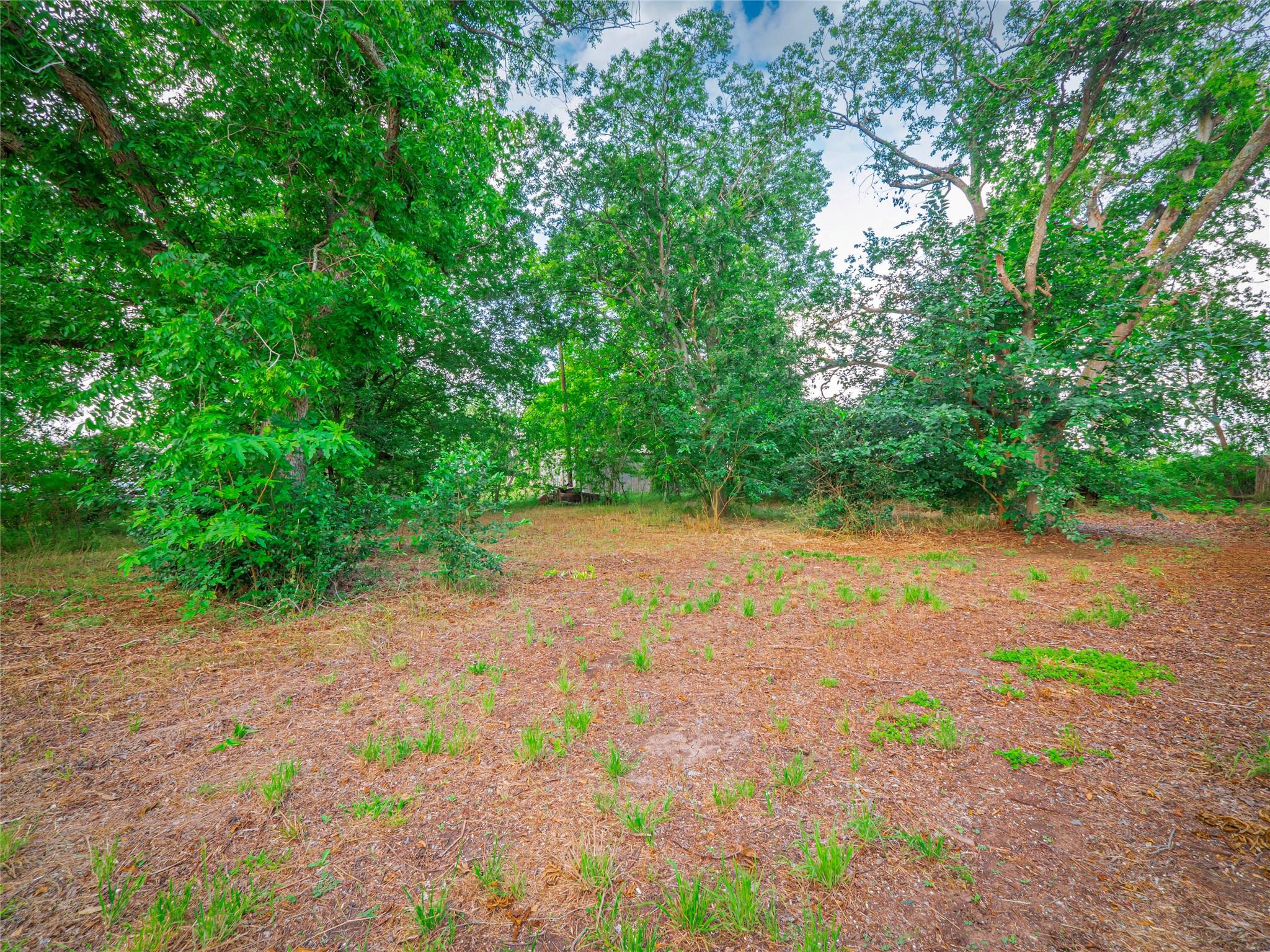 3104 S Main St, Taylor, TX 76574