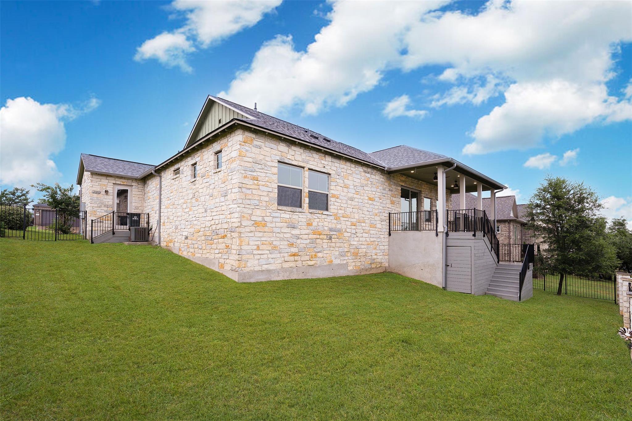 517 Freeing Oak, San Marcos, TX 78666