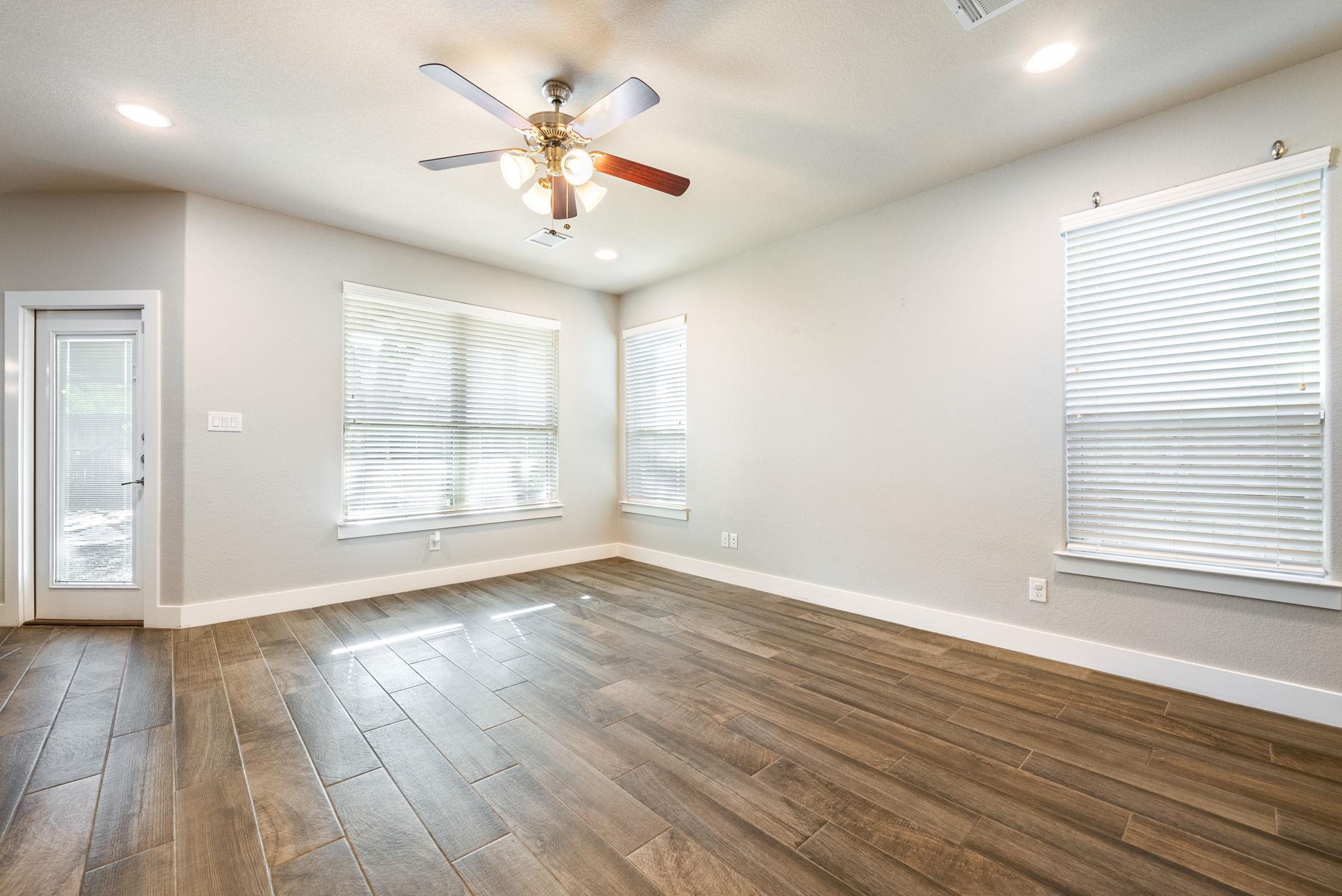 374 Madison Oaks Ave # 12B, Georgetown, TX 78626