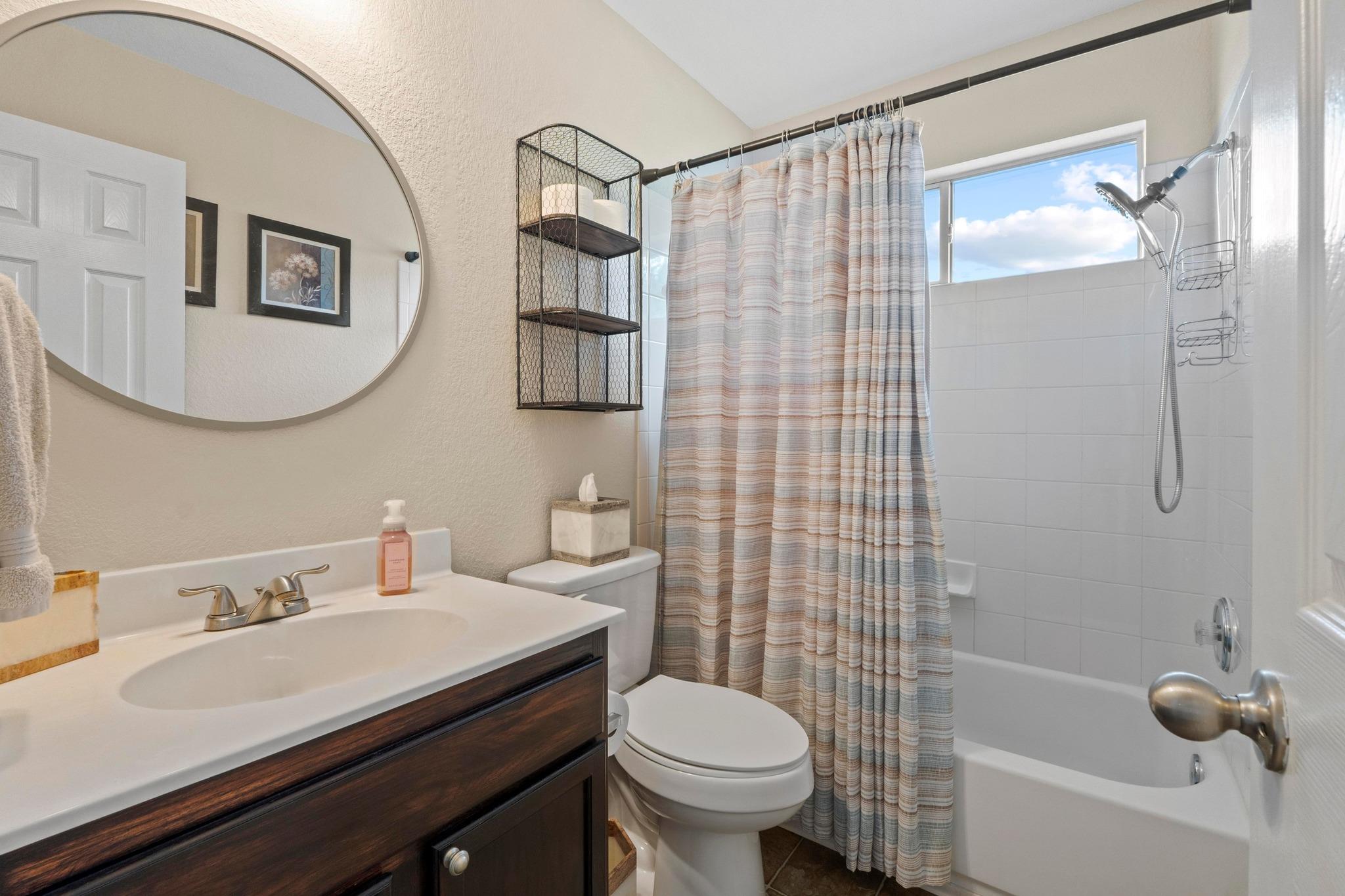 1111 Whitley Dr, Leander, TX 78641