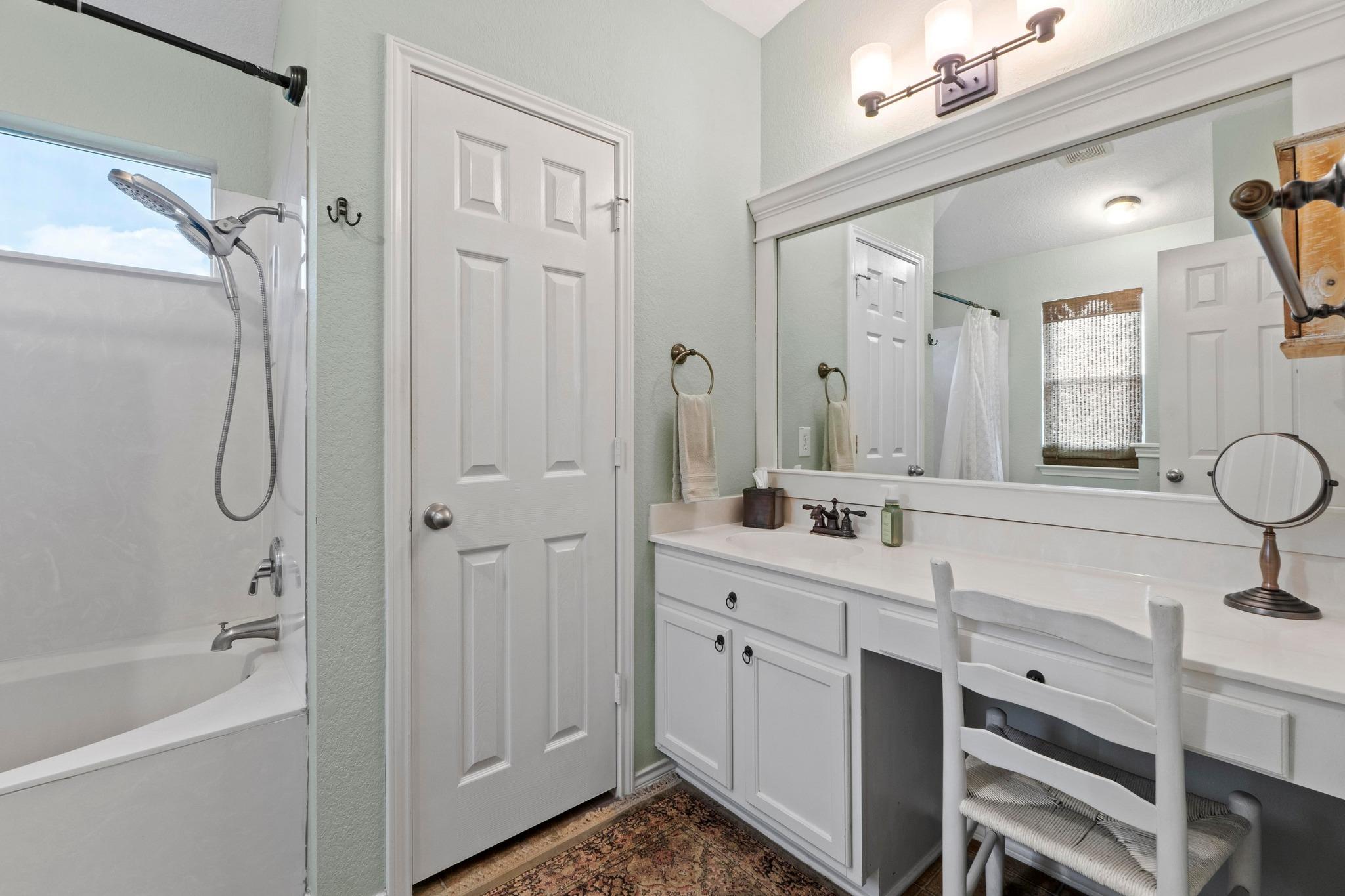1111 Whitley Dr, Leander, TX 78641