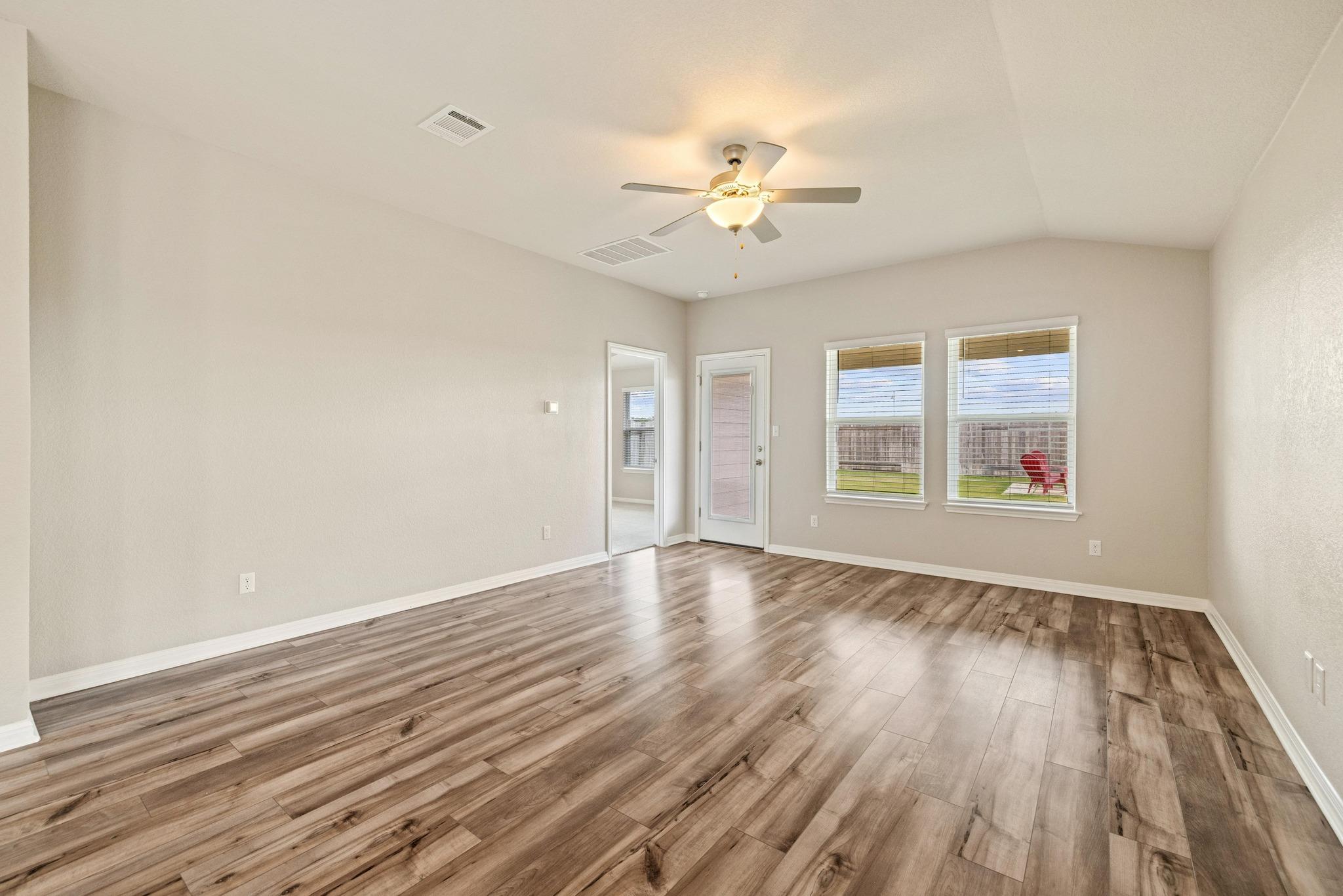 200 Outlaw Dr, Liberty Hill, TX 78642