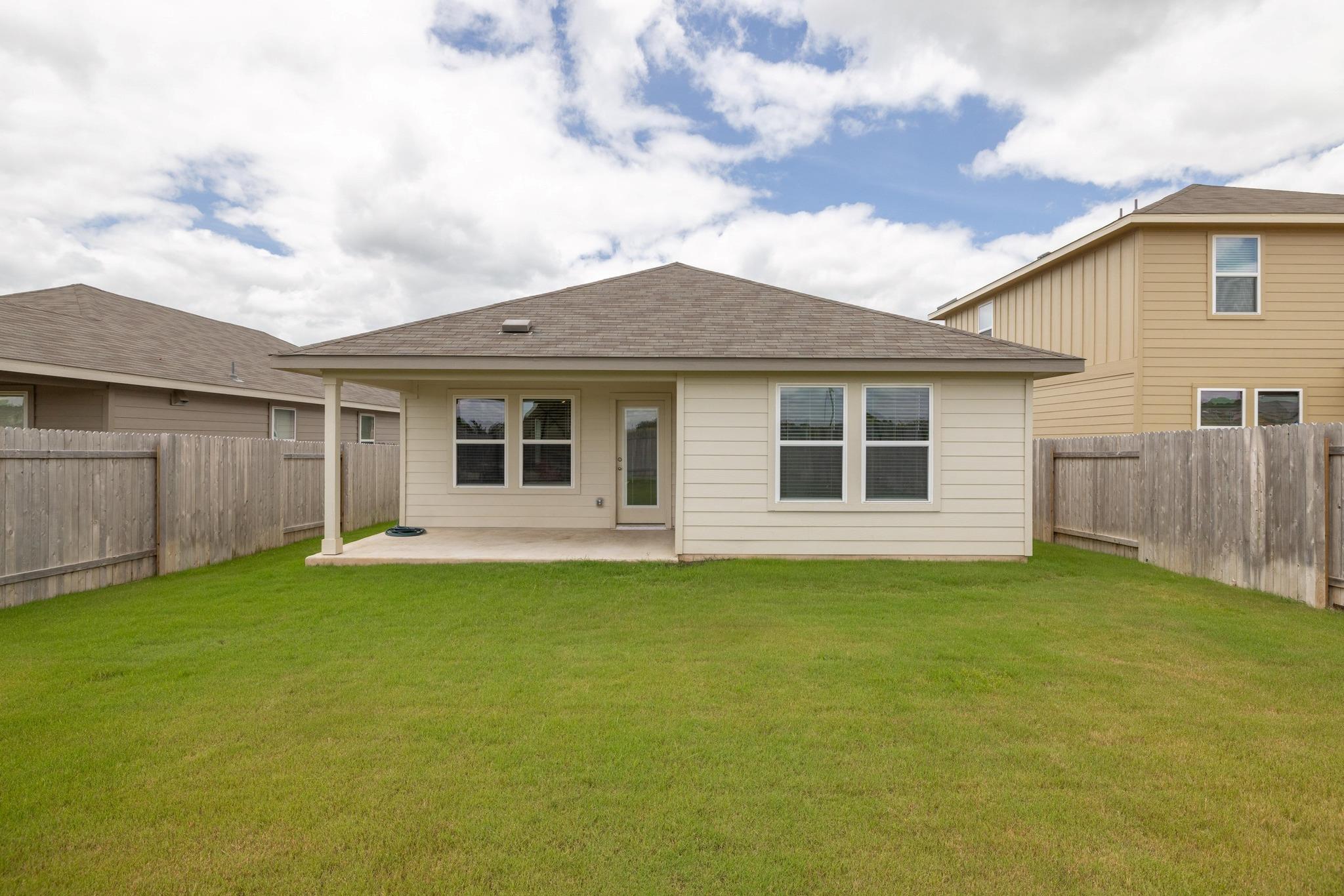 200 Outlaw Dr, Liberty Hill, TX 78642