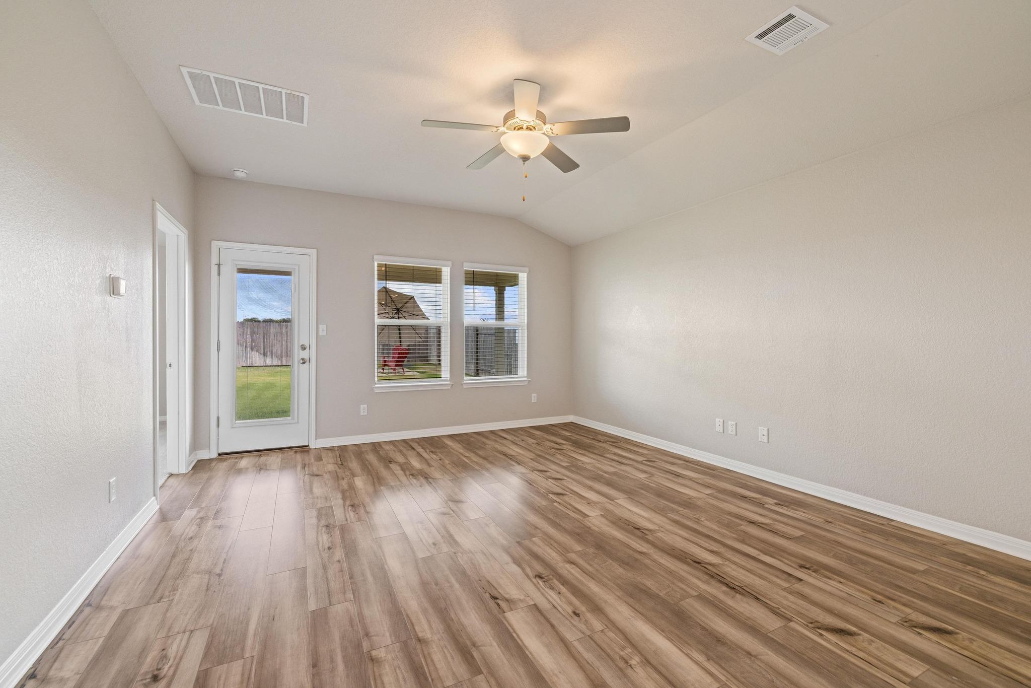 200 Outlaw Dr, Liberty Hill, TX 78642